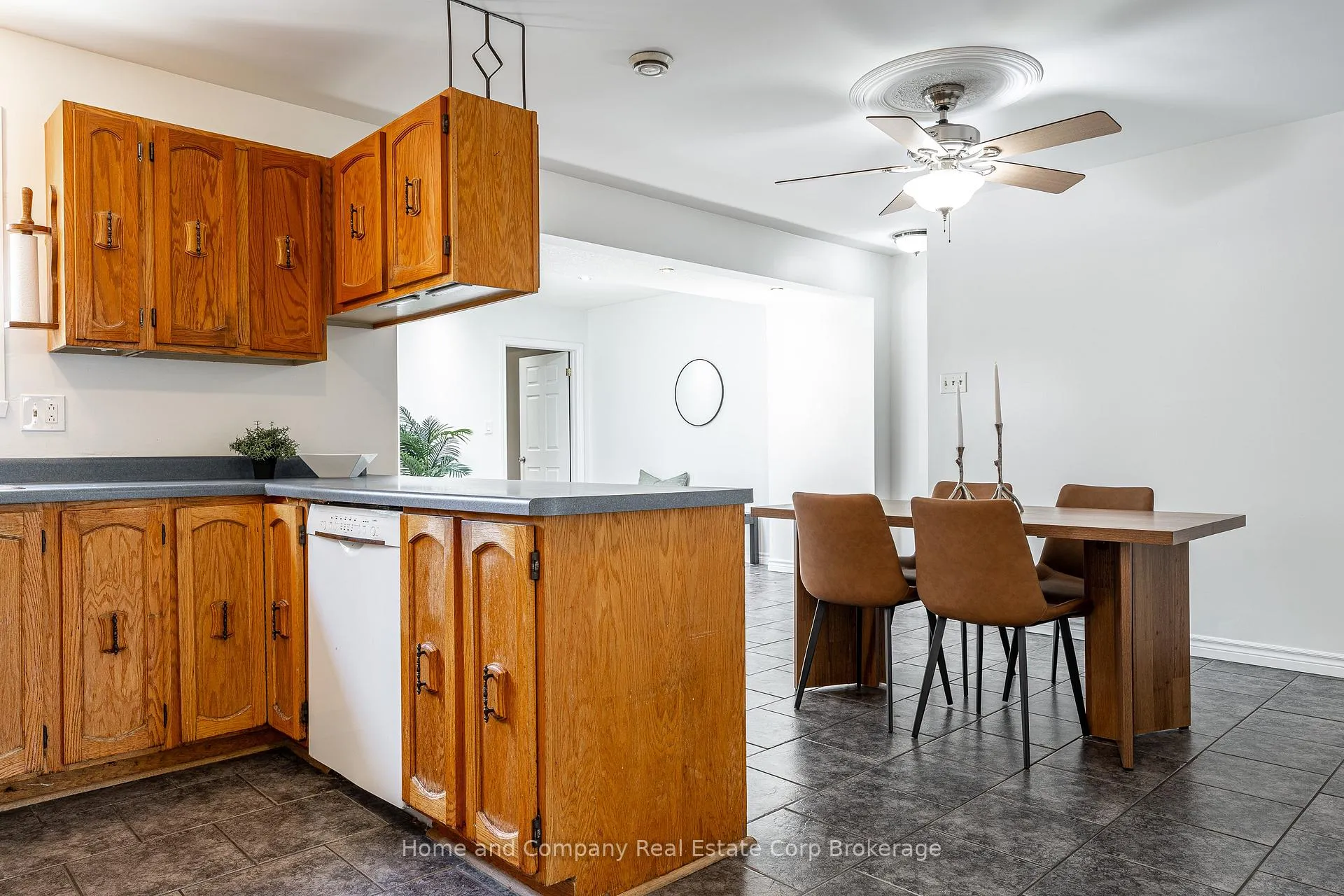 Photo 9 of 50 Dufferin Street, Stratford — HOMEH