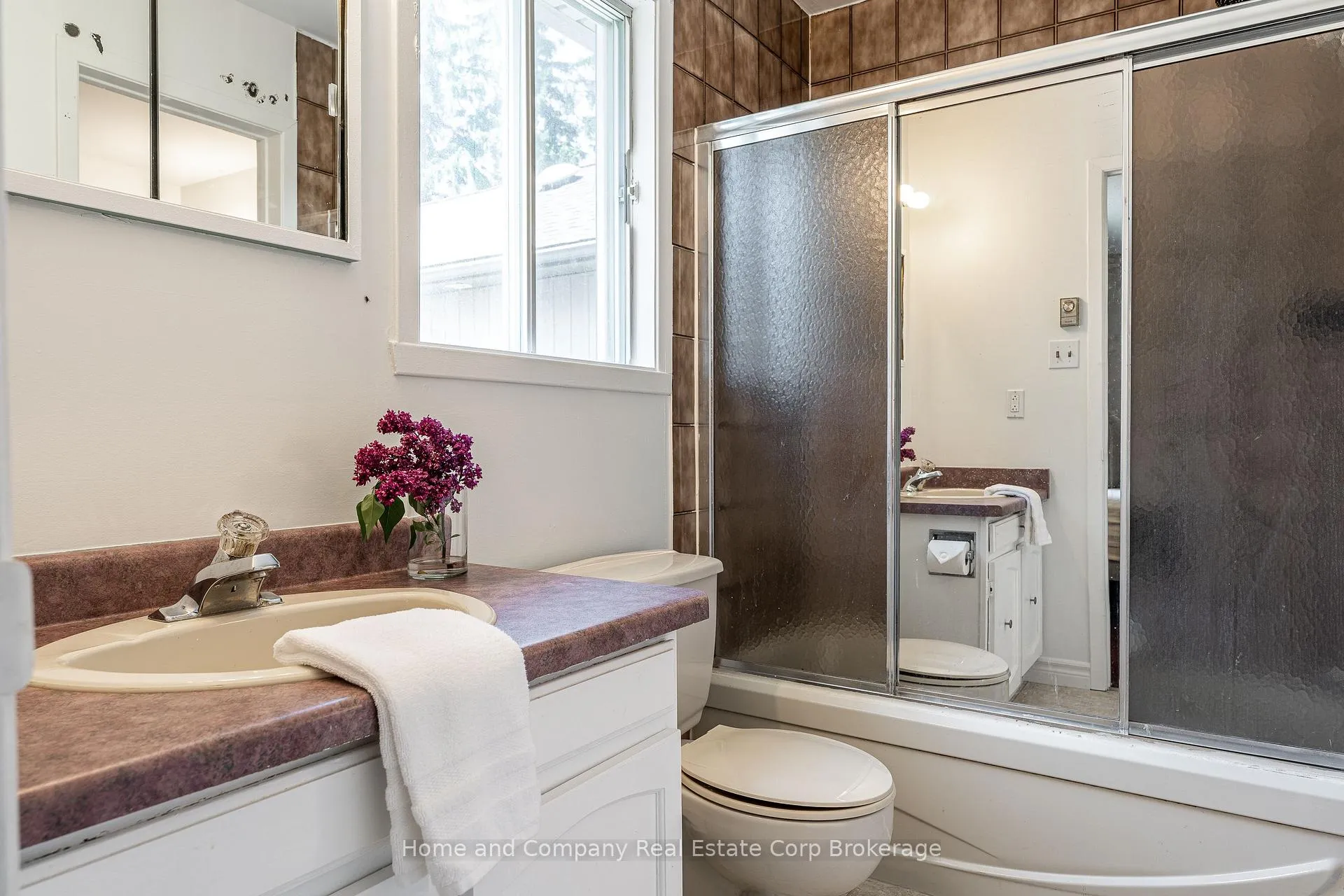 Photo 19 of 50 Dufferin Street, Stratford — HOMEH