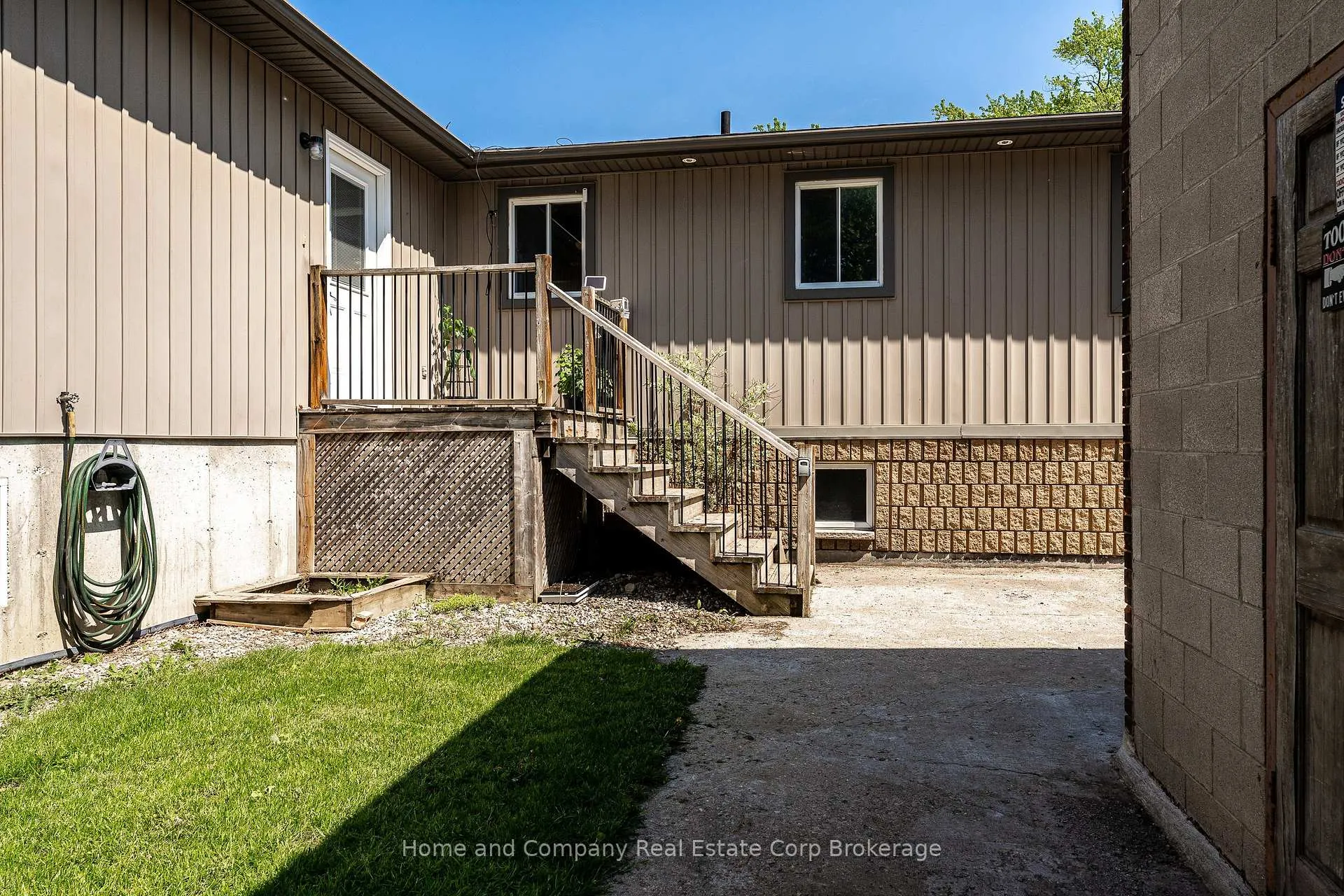 Photo 44 of 50 Dufferin Street, Stratford — HOMEH