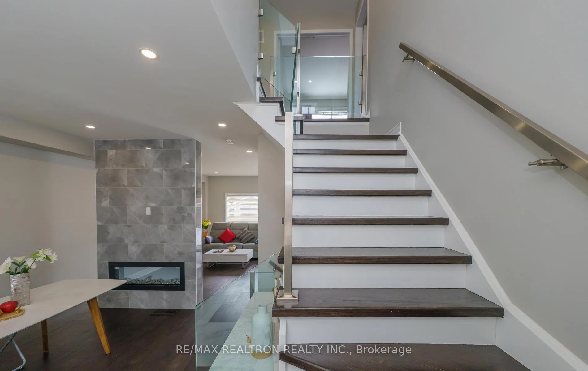 Photo 4 of 11 Vecchia Street, Markham, Wismer — HOMEH