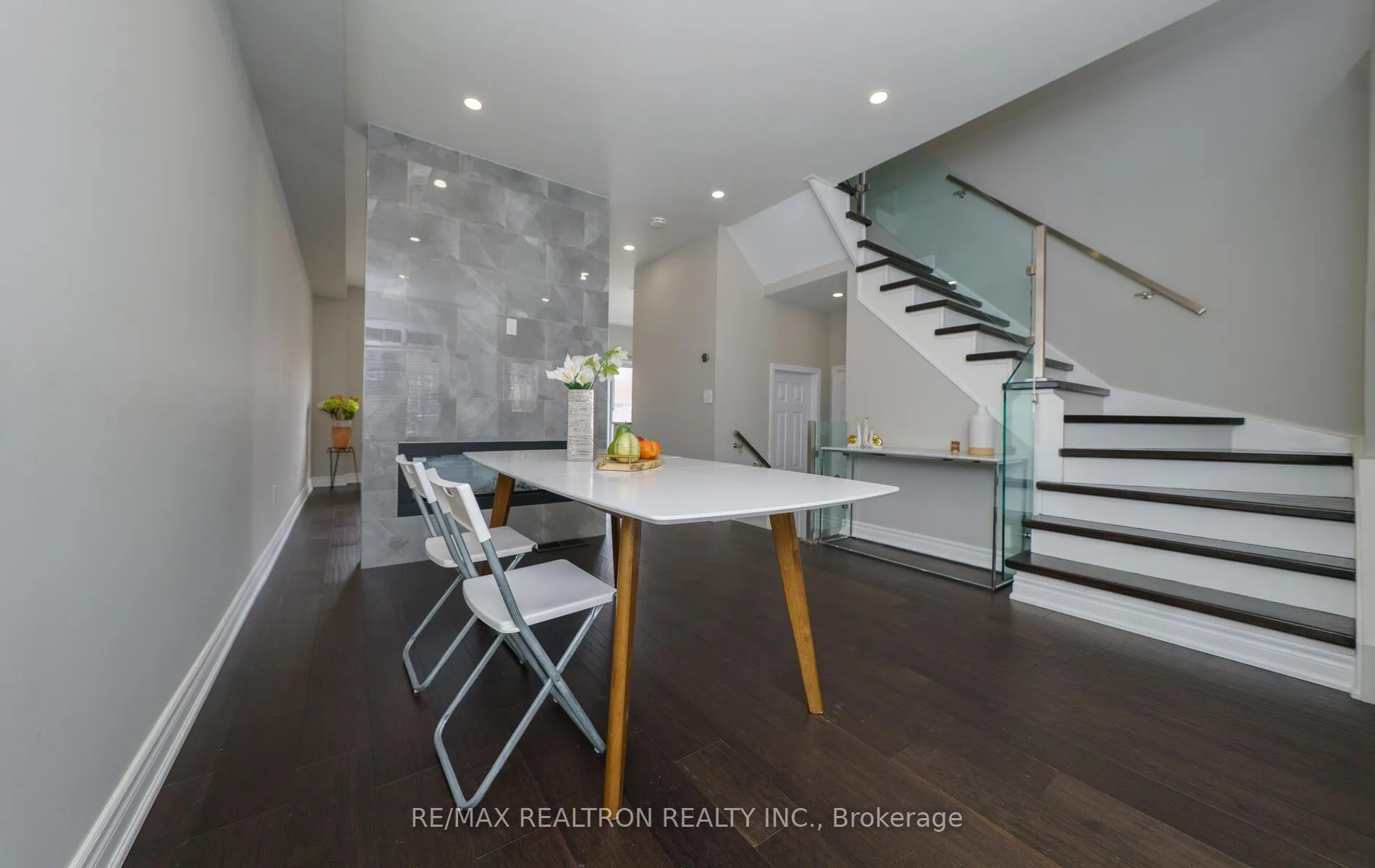Photo 5 of 11 Vecchia Street, Markham, Wismer — HOMEH