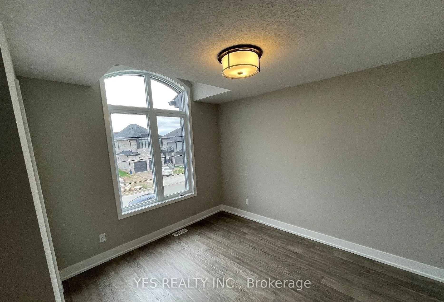 Photo 2 of 87 Doon Creek Street, Kitchener, Doon South — HOMEH