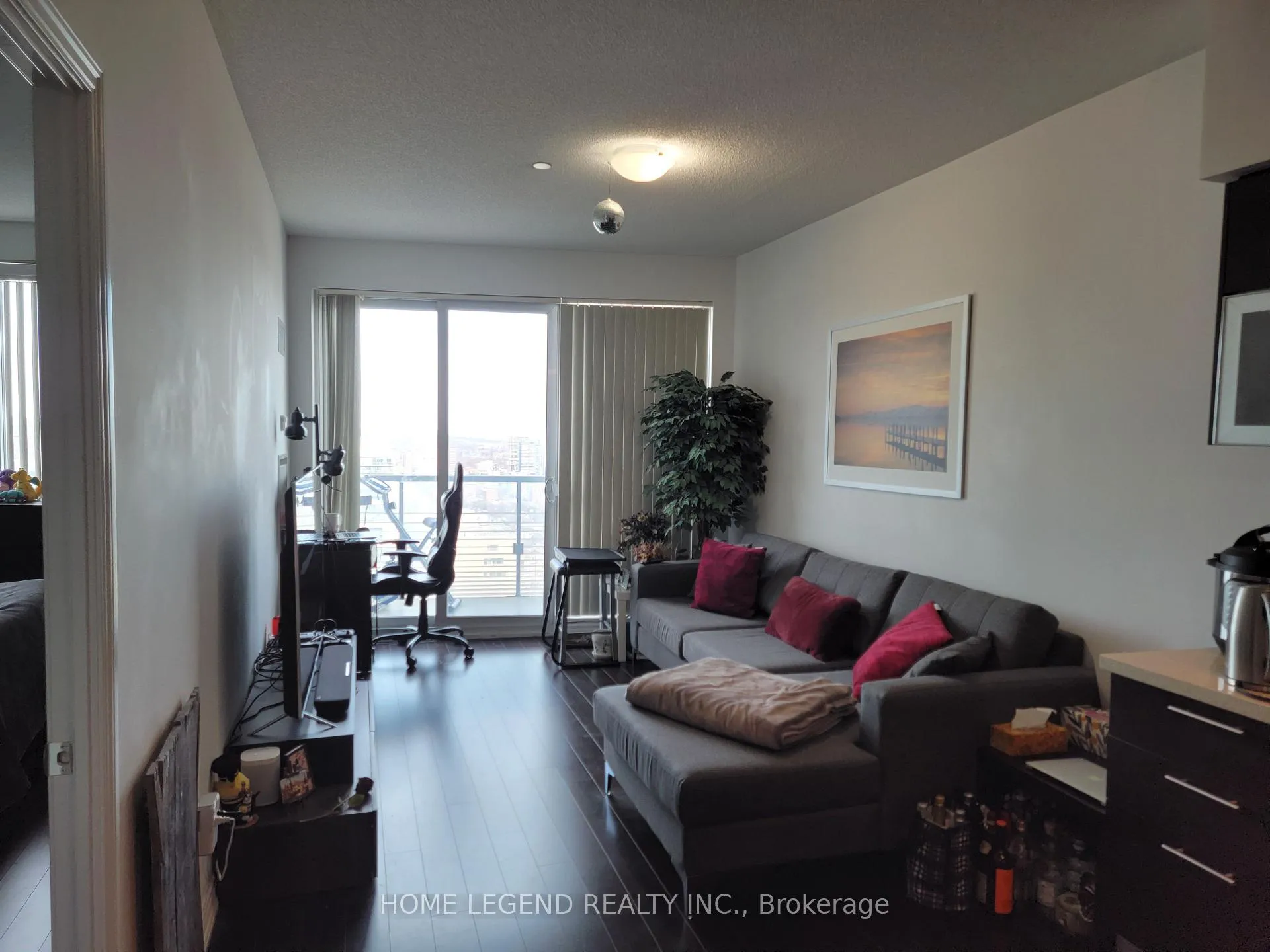 Photo 4 of Unit 3603, 386 Yonge Street, Toronto, Bay Street Corridor — HOMEH