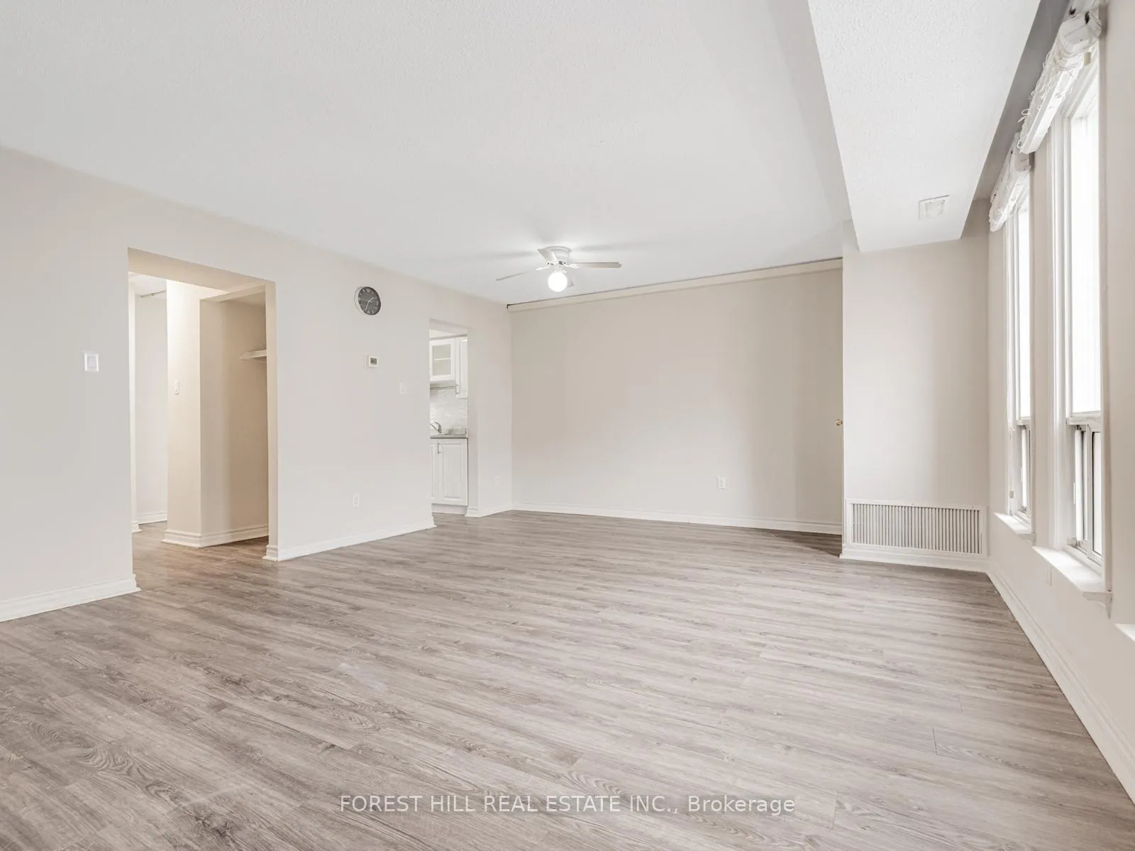 Photo 2 of Unit 25, 16 Rexdale Boulevard, Etobicoke, Rexdale-Kipling — HOMEH
