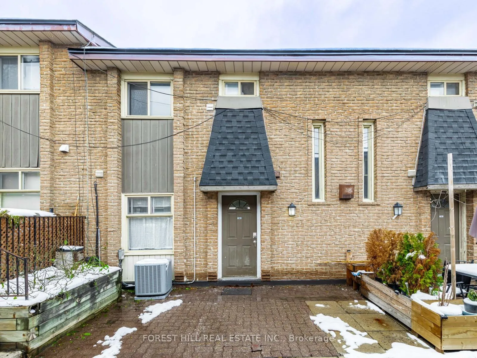 Photo 5 of Unit 25, 16 Rexdale Boulevard, Etobicoke, Rexdale-Kipling — HOMEH