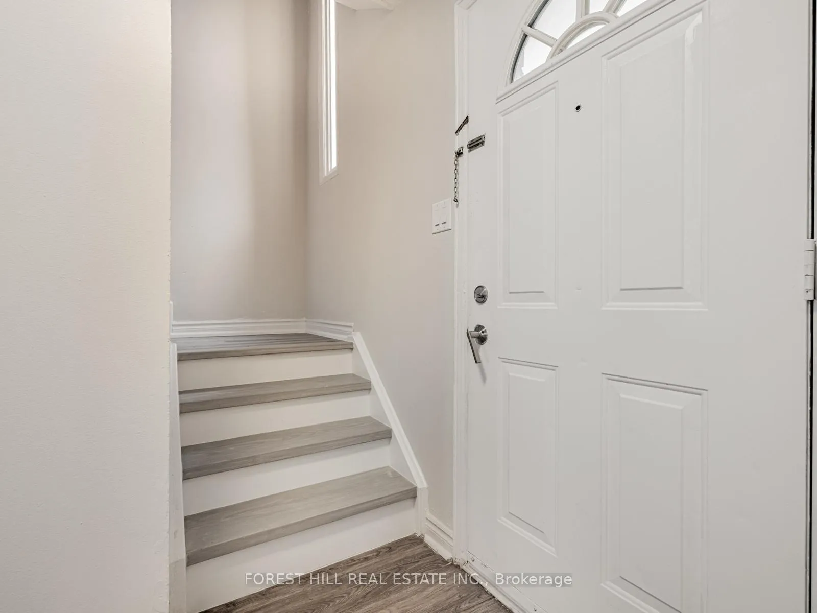 Photo 8 of Unit 25, 16 Rexdale Boulevard, Etobicoke, Rexdale-Kipling — HOMEH