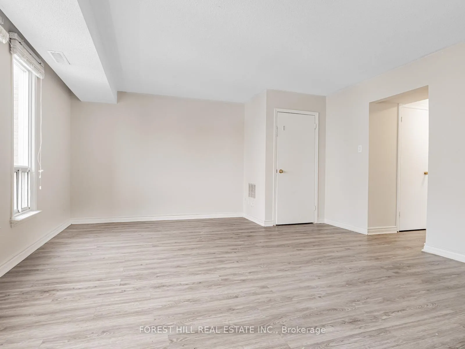 Photo 13 of Unit 25, 16 Rexdale Boulevard, Etobicoke, Rexdale-Kipling — HOMEH