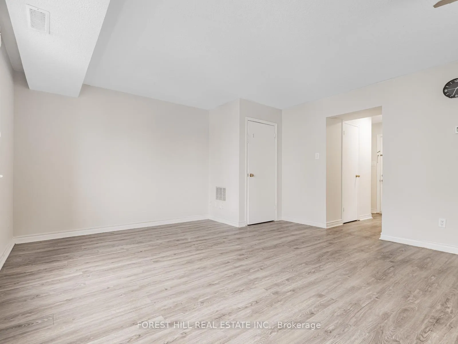 Photo 14 of Unit 25, 16 Rexdale Boulevard, Etobicoke, Rexdale-Kipling — HOMEH