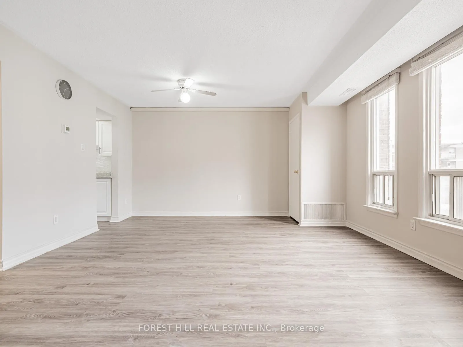 Photo 17 of Unit 25, 16 Rexdale Boulevard, Etobicoke, Rexdale-Kipling — HOMEH