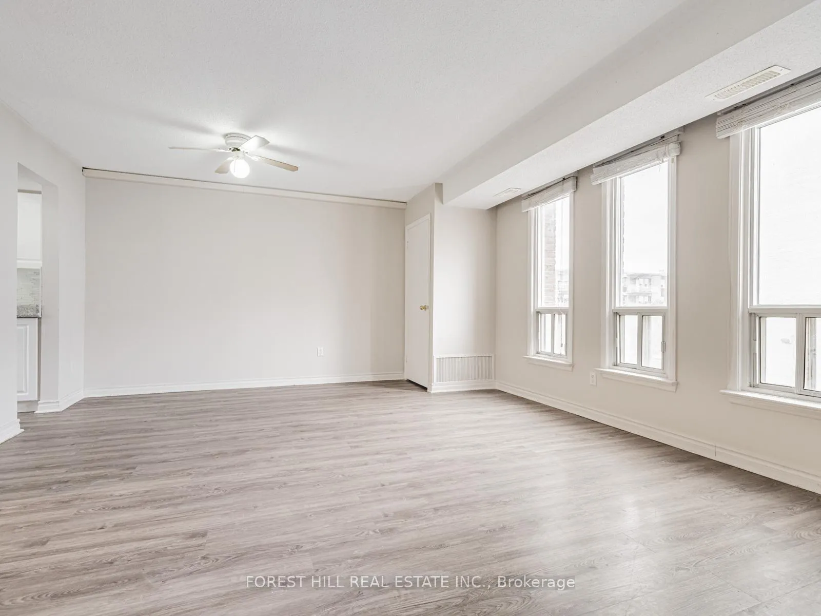 Photo 18 of Unit 25, 16 Rexdale Boulevard, Etobicoke, Rexdale-Kipling — HOMEH