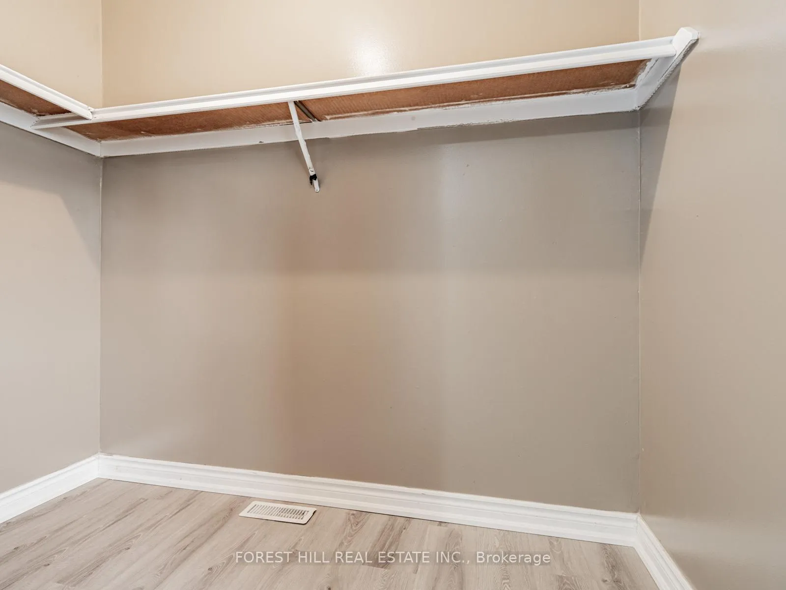 Photo 23 of Unit 25, 16 Rexdale Boulevard, Etobicoke, Rexdale-Kipling — HOMEH