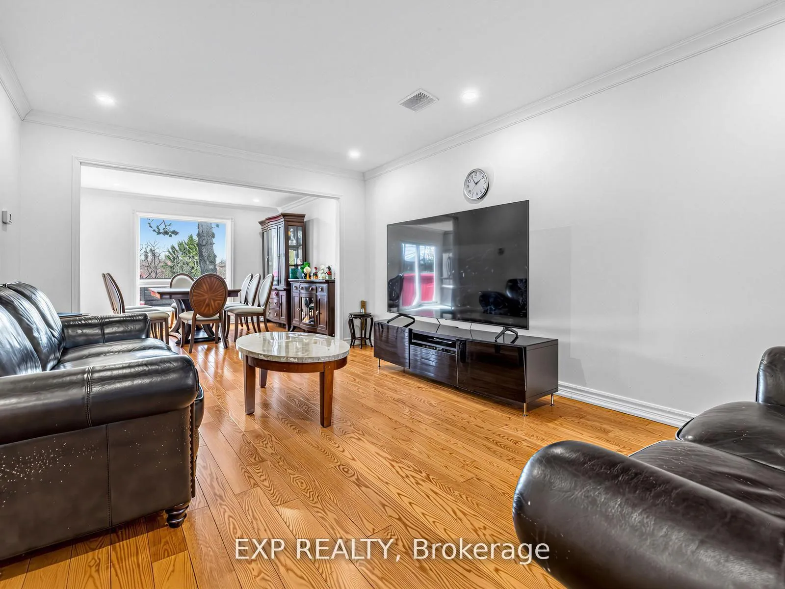 Photo 7 of 125 Green Bush Crescent, Vaughan, Crestwood-Springfarm-Yorkhill — HOMEH