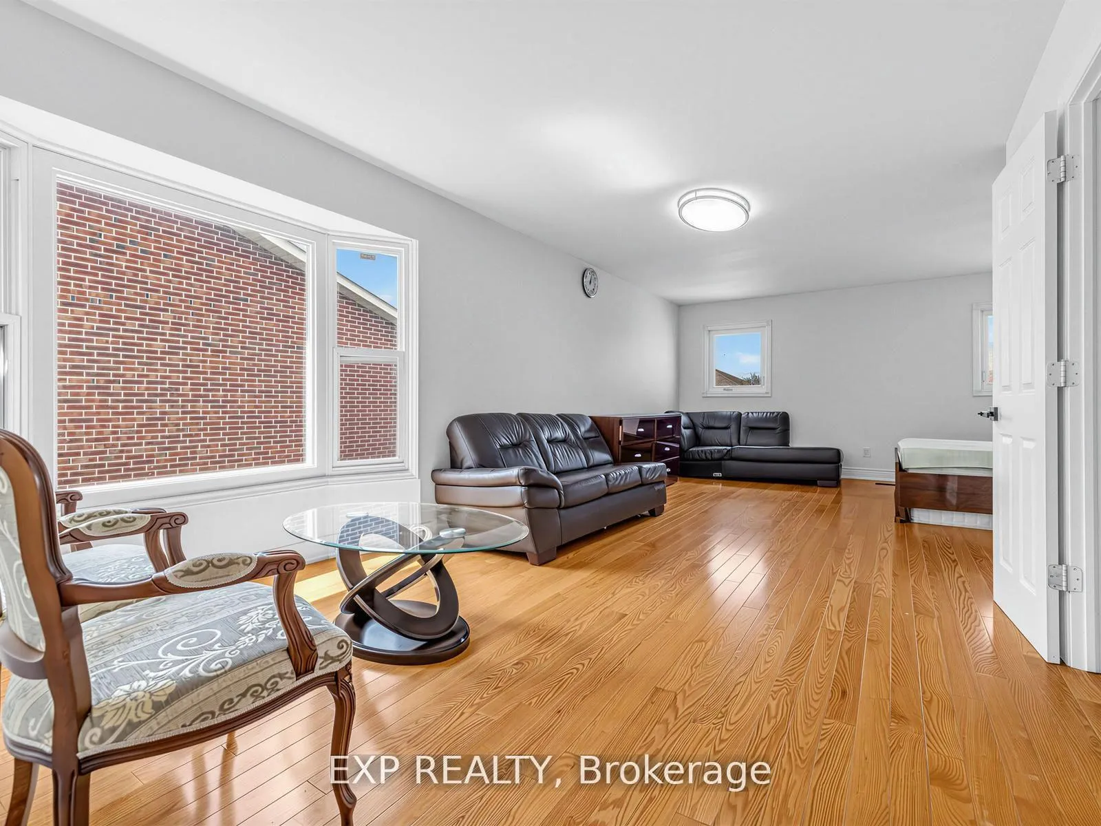 Photo 15 of 125 Green Bush Crescent, Vaughan, Crestwood-Springfarm-Yorkhill — HOMEH