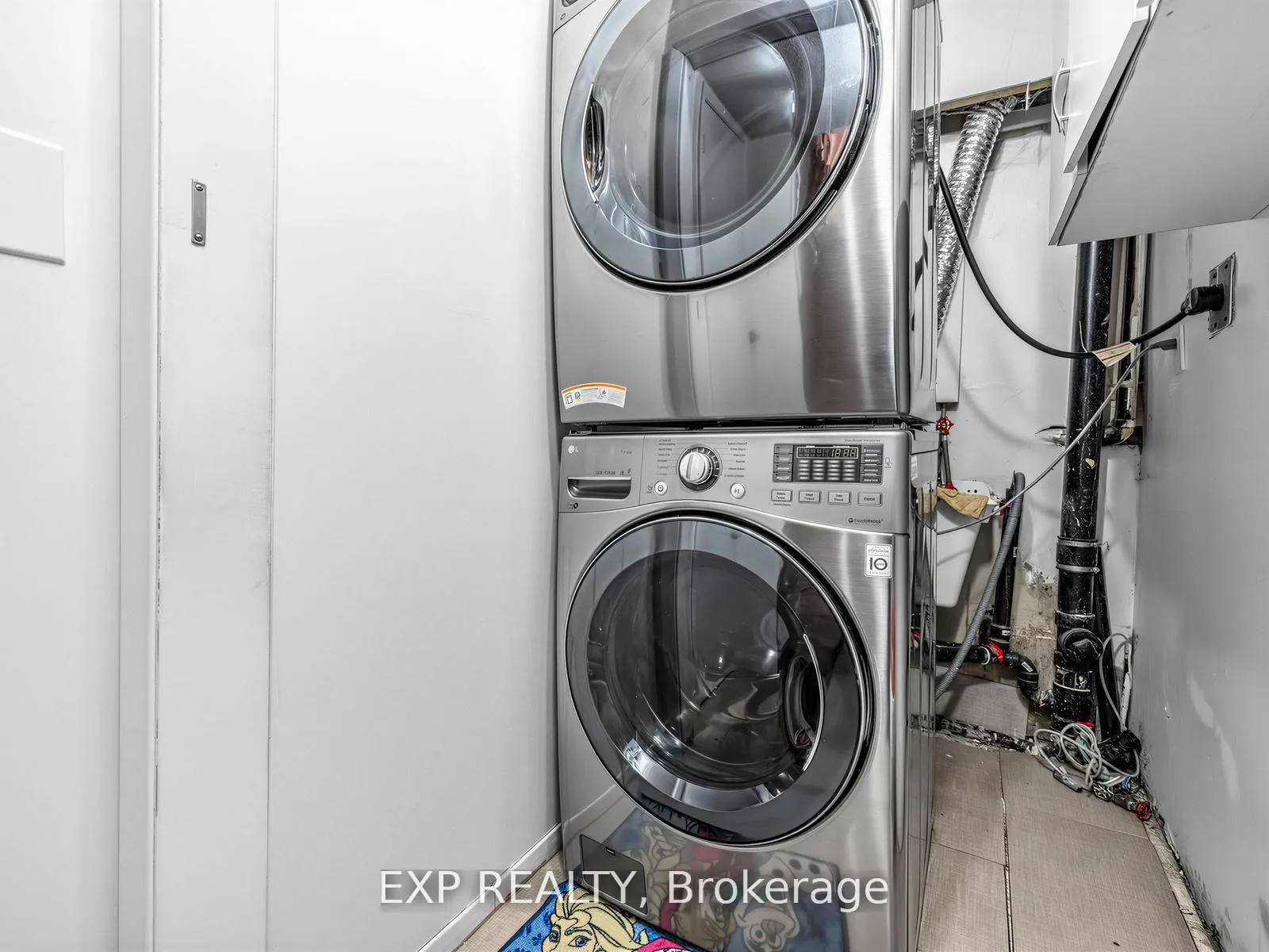 Photo 25 of 125 Green Bush Crescent, Vaughan, Crestwood-Springfarm-Yorkhill — HOMEH