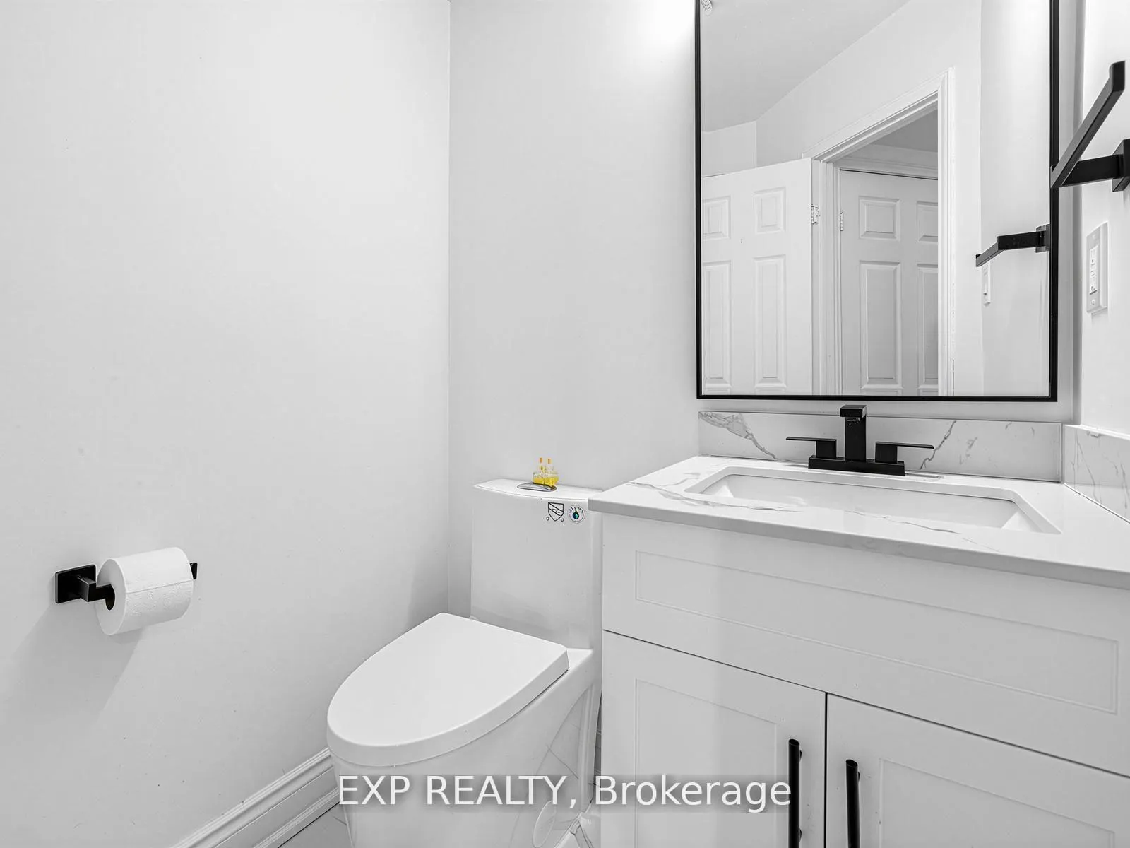 Photo 33 of 125 Green Bush Crescent, Vaughan, Crestwood-Springfarm-Yorkhill — HOMEH