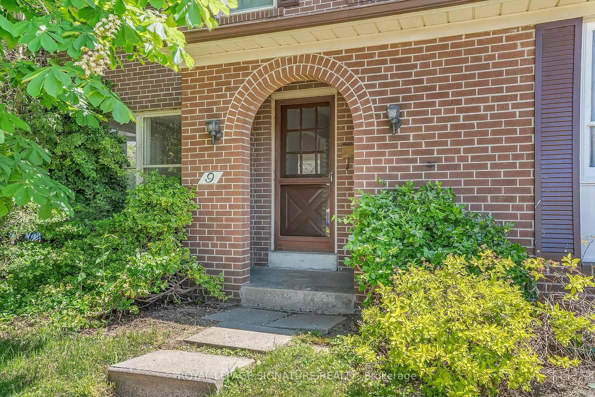 Photo 2 of 9 Mollard Road, Scarborough, Agincourt North — HOMEH