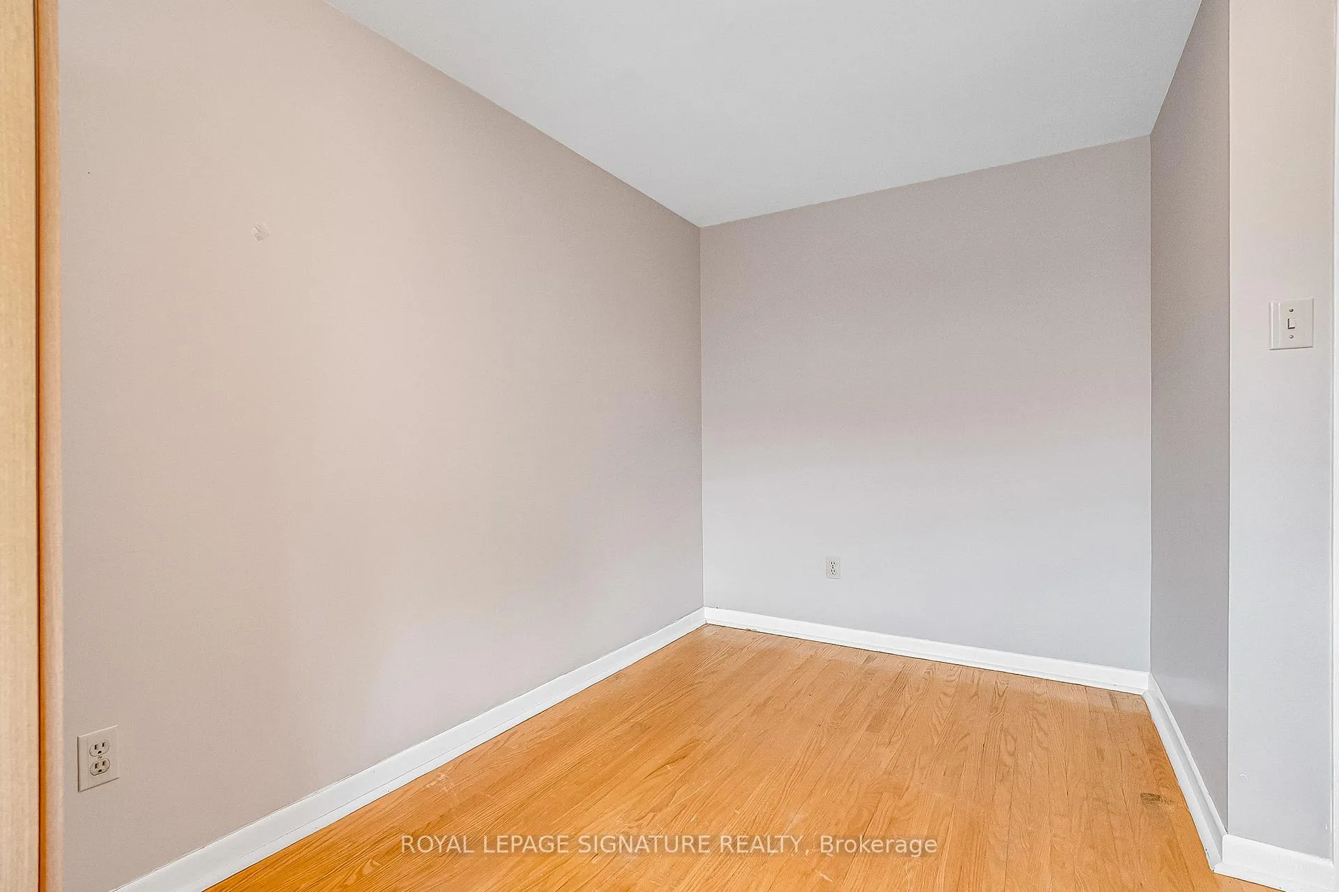 Photo 25 of 9 Mollard Road, Scarborough, Agincourt North — HOMEH