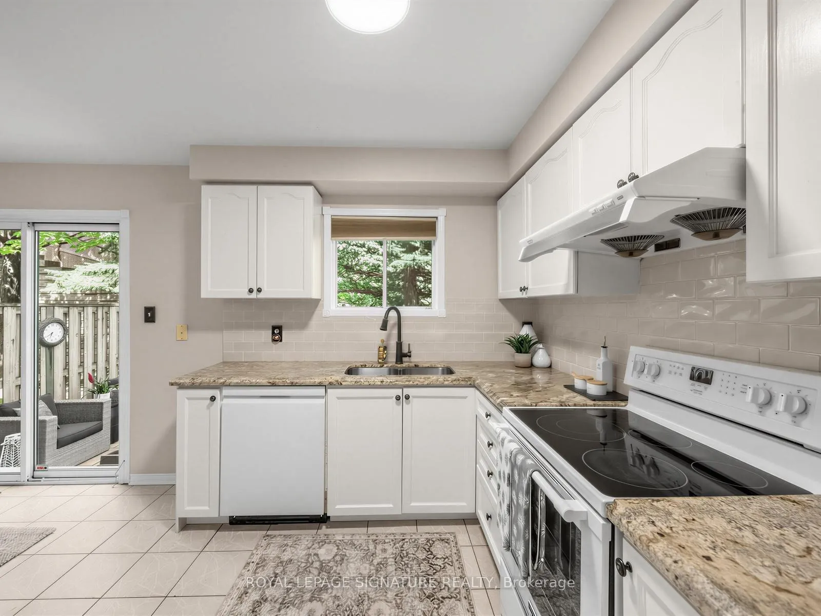 Photo 7 of Unit 36, 5525 Palmerston Crescent, Mississauga, Central Erin Mills — HOMEH