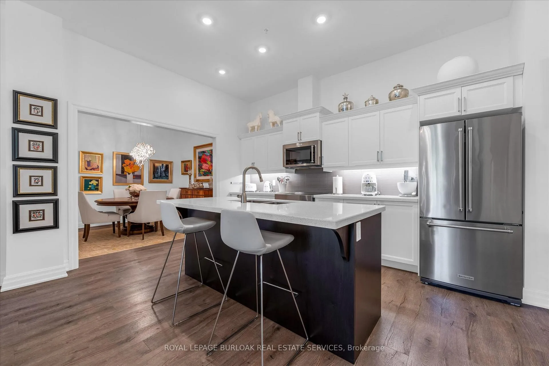 Photo 5 of Unit 113, 3290 New Street, Burlington, Roseland — HOMEH