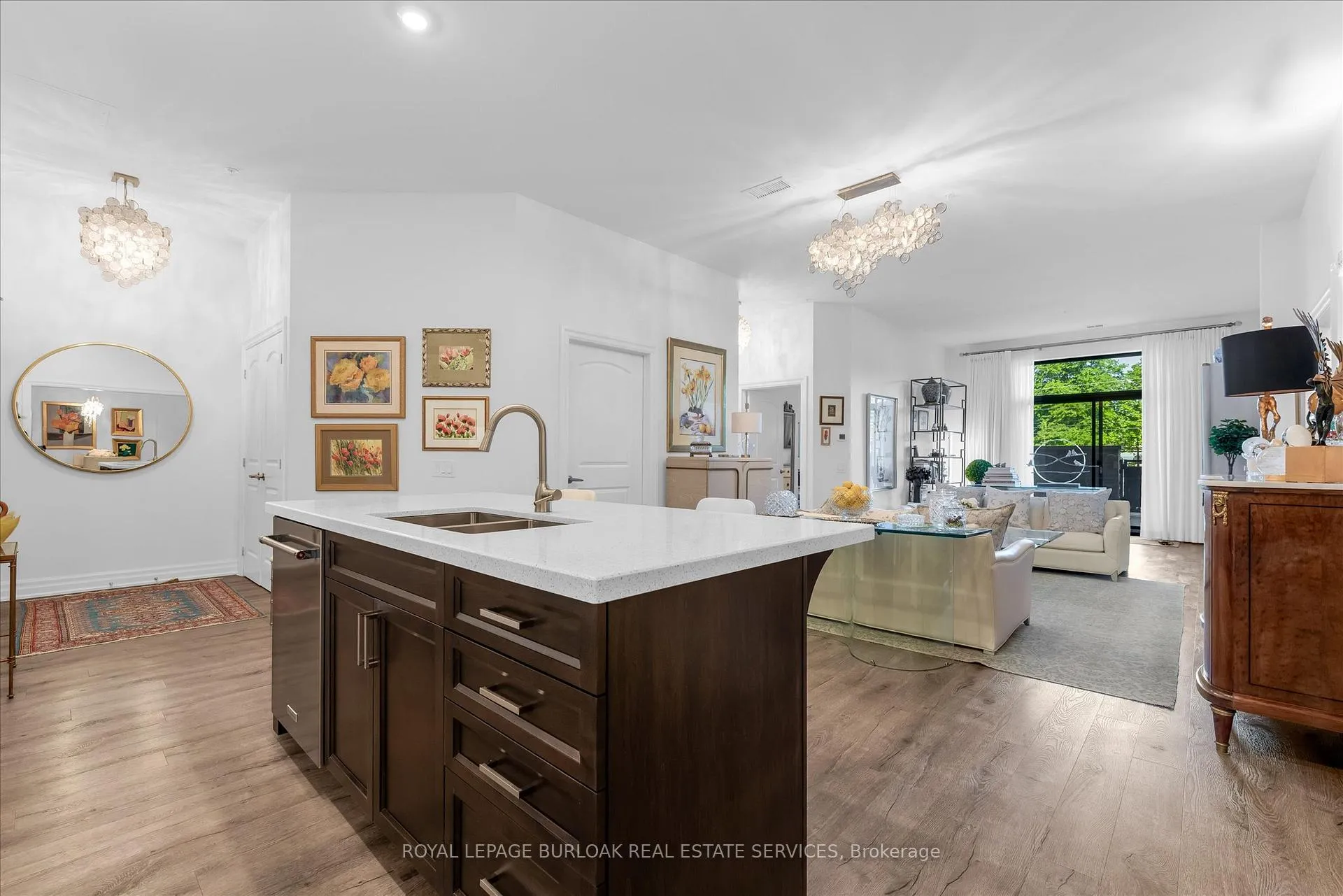 Photo 9 of Unit 113, 3290 New Street, Burlington, Roseland — HOMEH