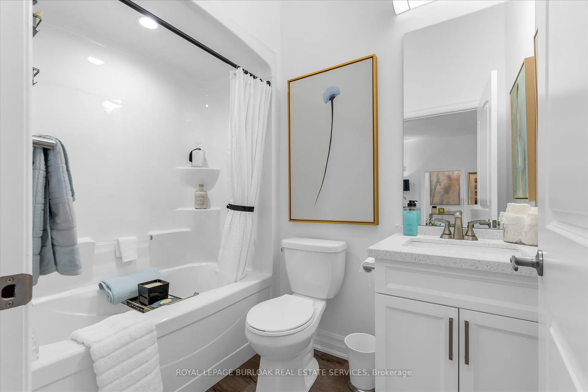 Photo 15 of Unit 113, 3290 New Street, Burlington, Roseland — HOMEH