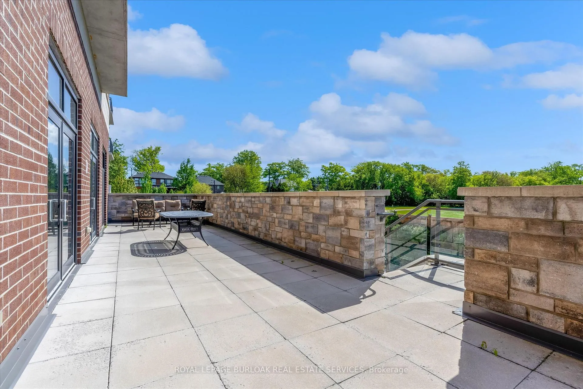 Photo 29 of Unit 113, 3290 New Street, Burlington, Roseland — HOMEH