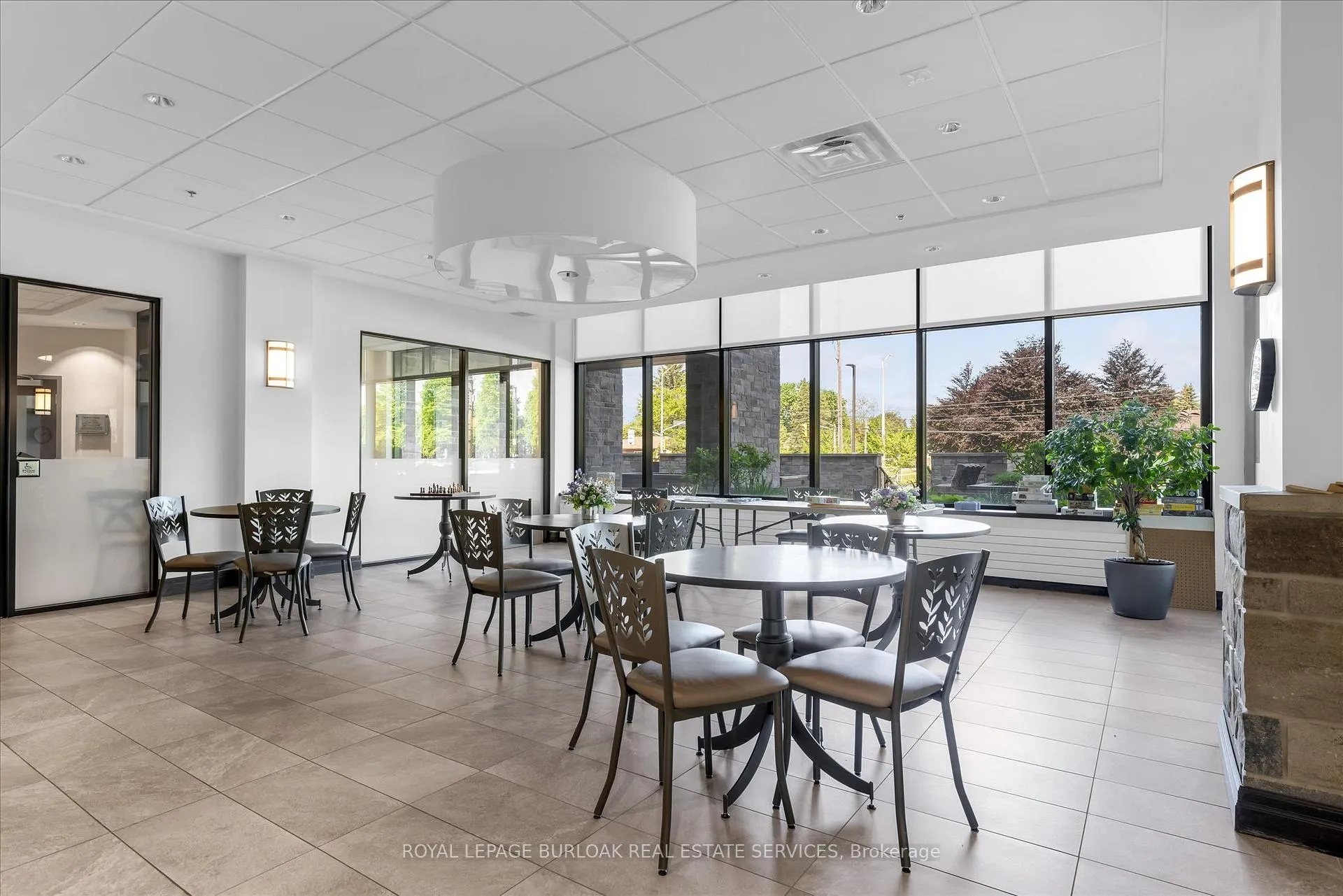 Photo 35 of Unit 113, 3290 New Street, Burlington, Roseland — HOMEH