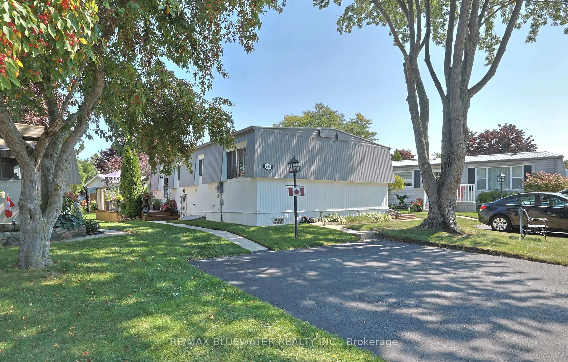 Photo 7 of 208 Biltmore Drive, South Huron, Stephen — HOMEH
