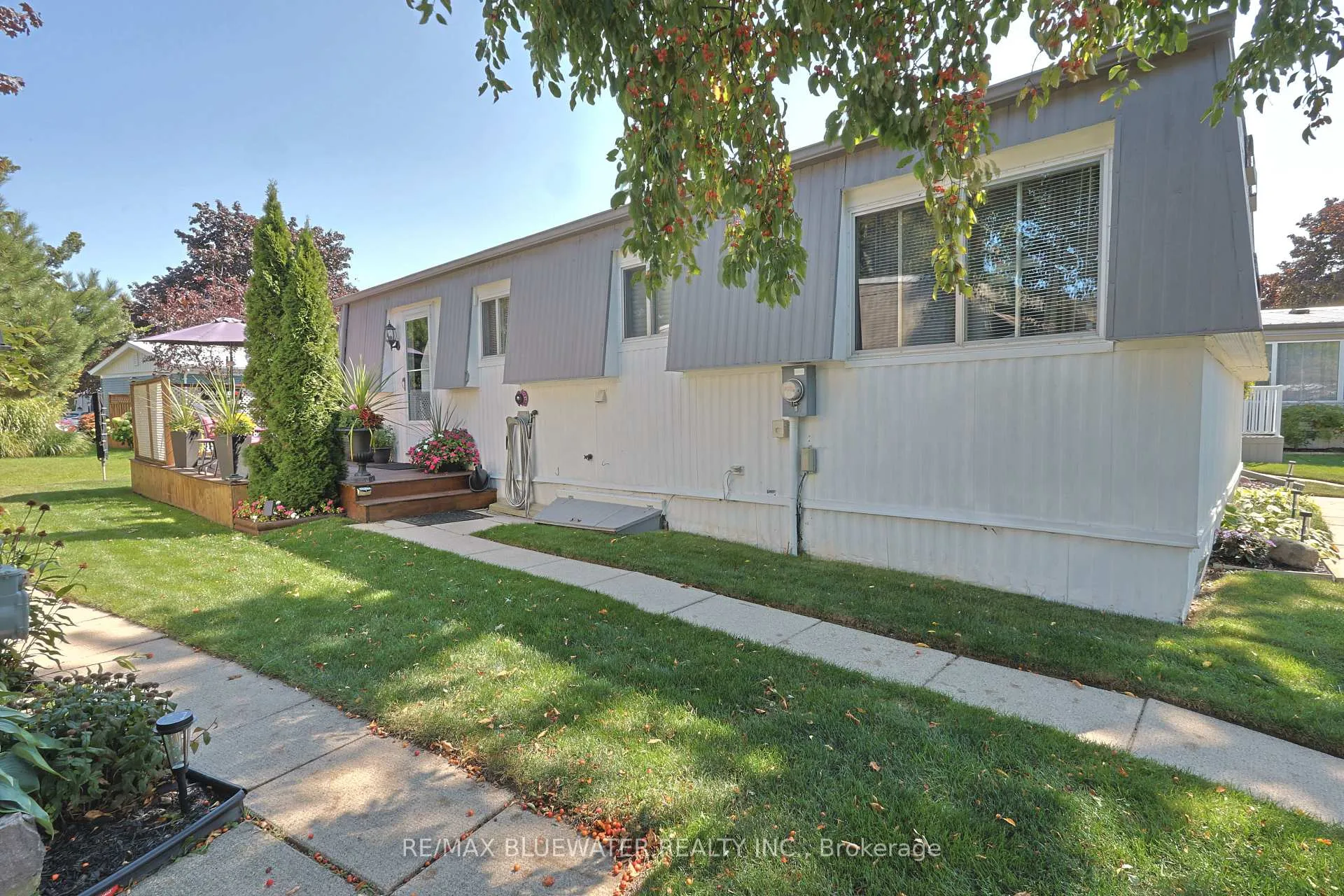 Photo 8 of 208 Biltmore Drive, South Huron, Stephen — HOMEH