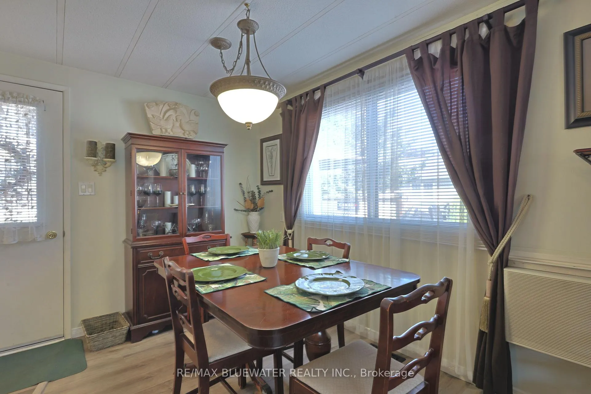 Photo 14 of 208 Biltmore Drive, South Huron, Stephen — HOMEH