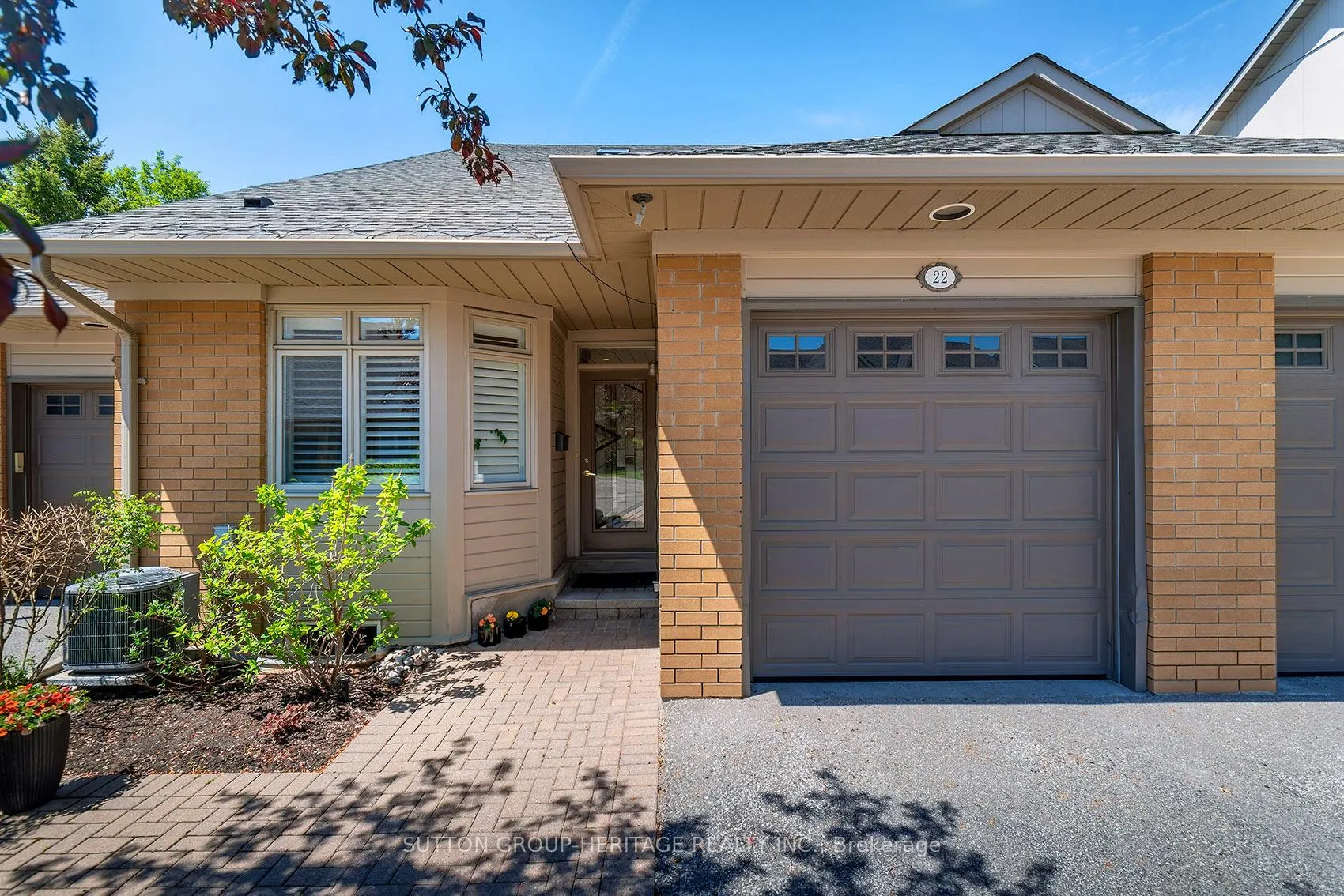 Photo 3 of 22 Wave Hill Way, Markham, Greensborough — HOMEH