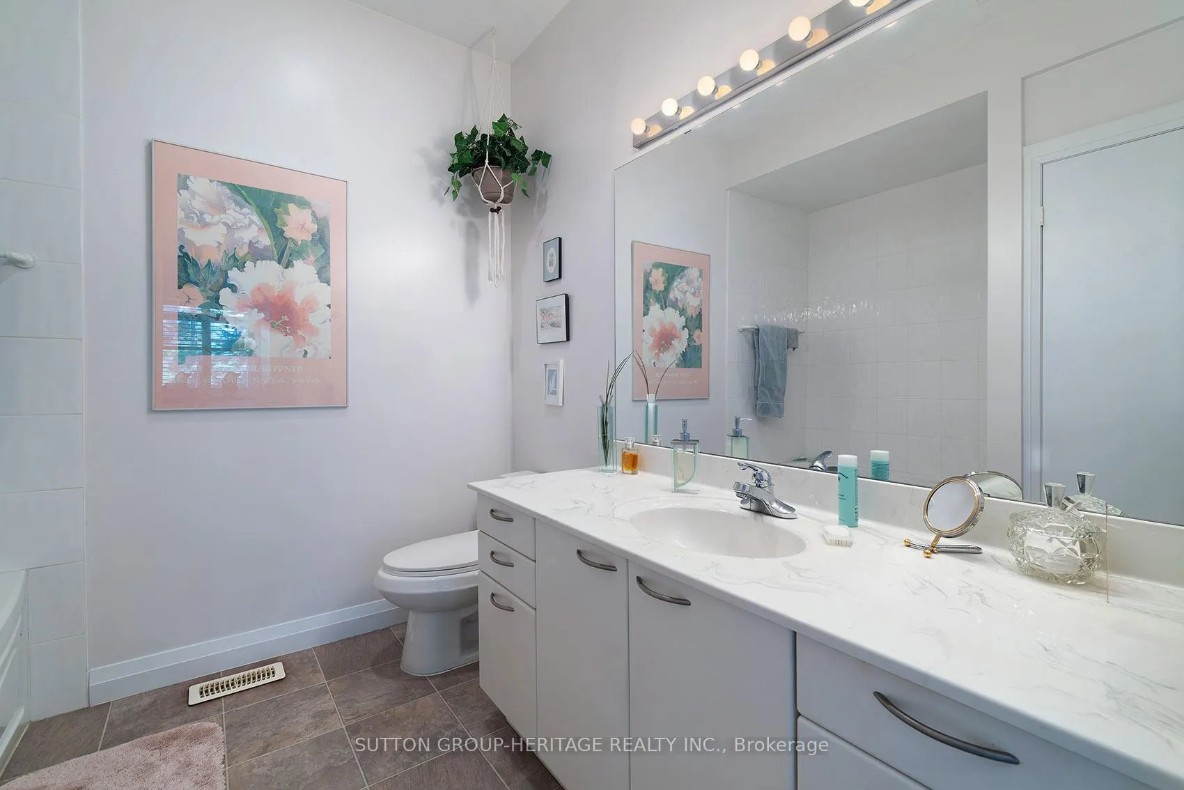 Photo 22 of 22 Wave Hill Way, Markham, Greensborough — HOMEH