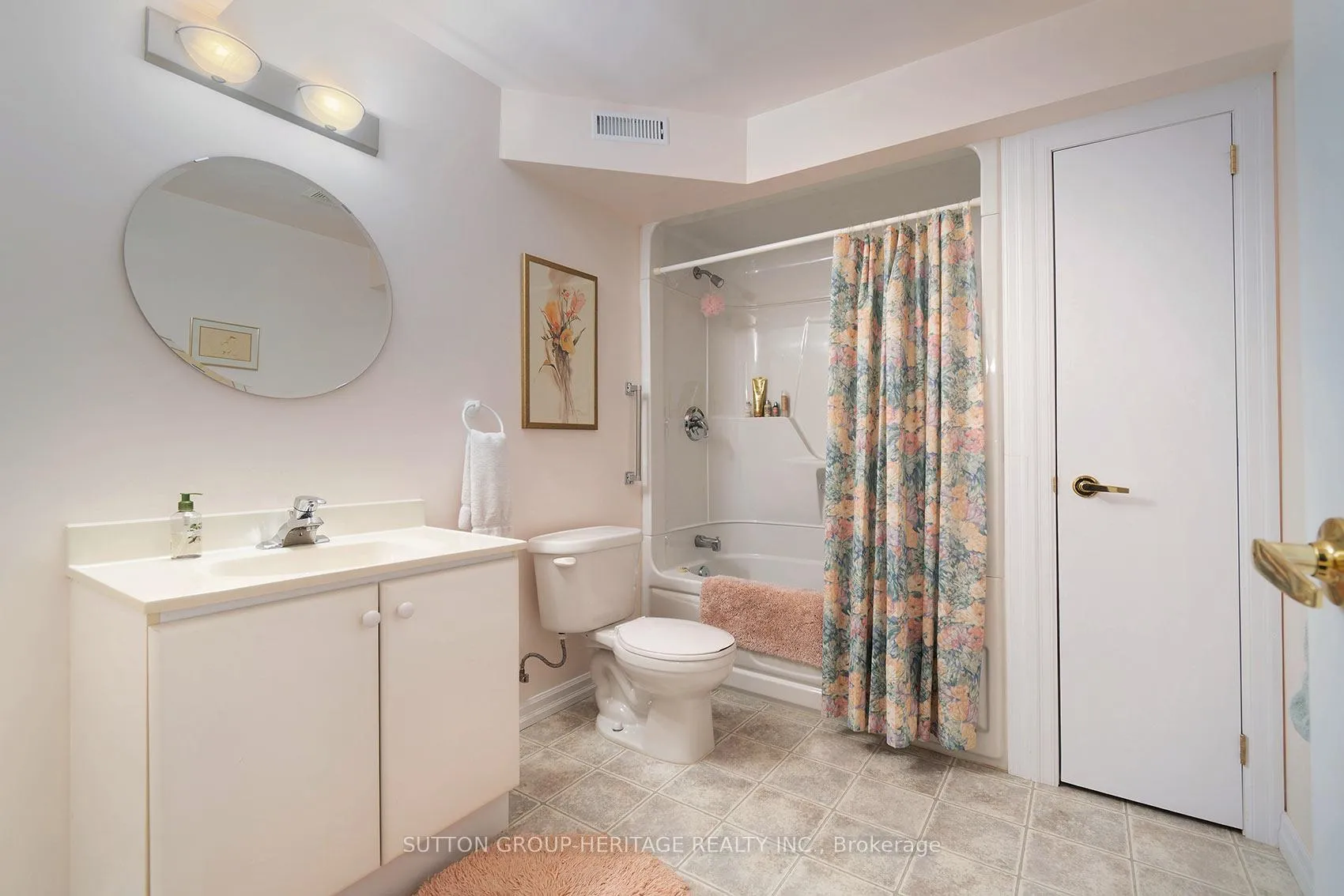 Photo 32 of 22 Wave Hill Way, Markham, Greensborough — HOMEH