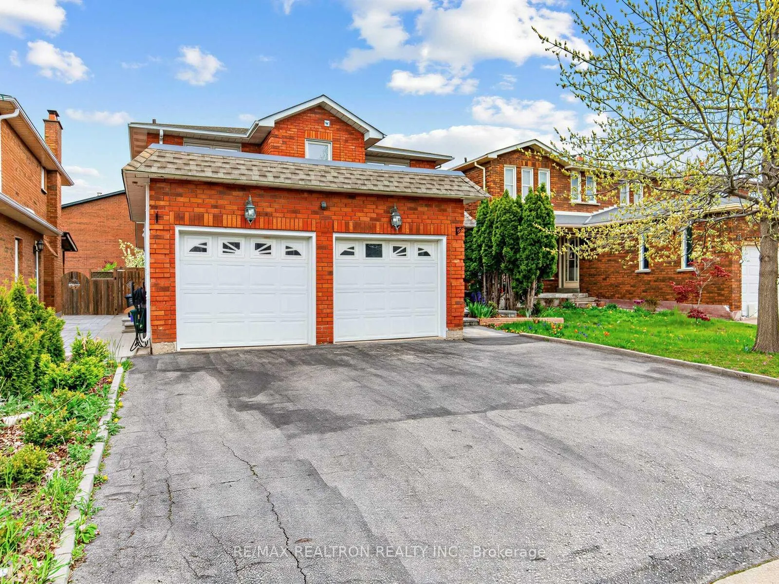 Front of 128 Embassy Drive