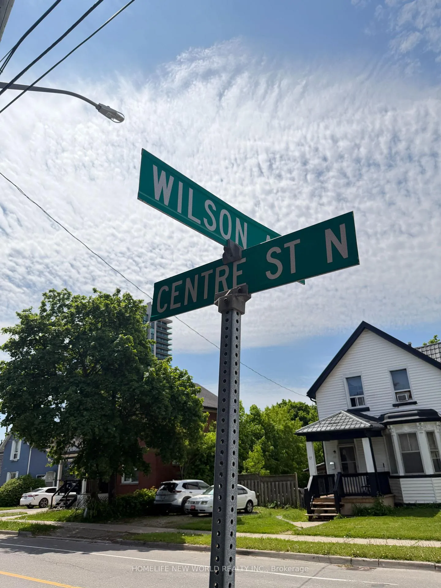 Photo 4 of 16 Centre Street N, Brampton, Queen Street Corridor — HOMEH