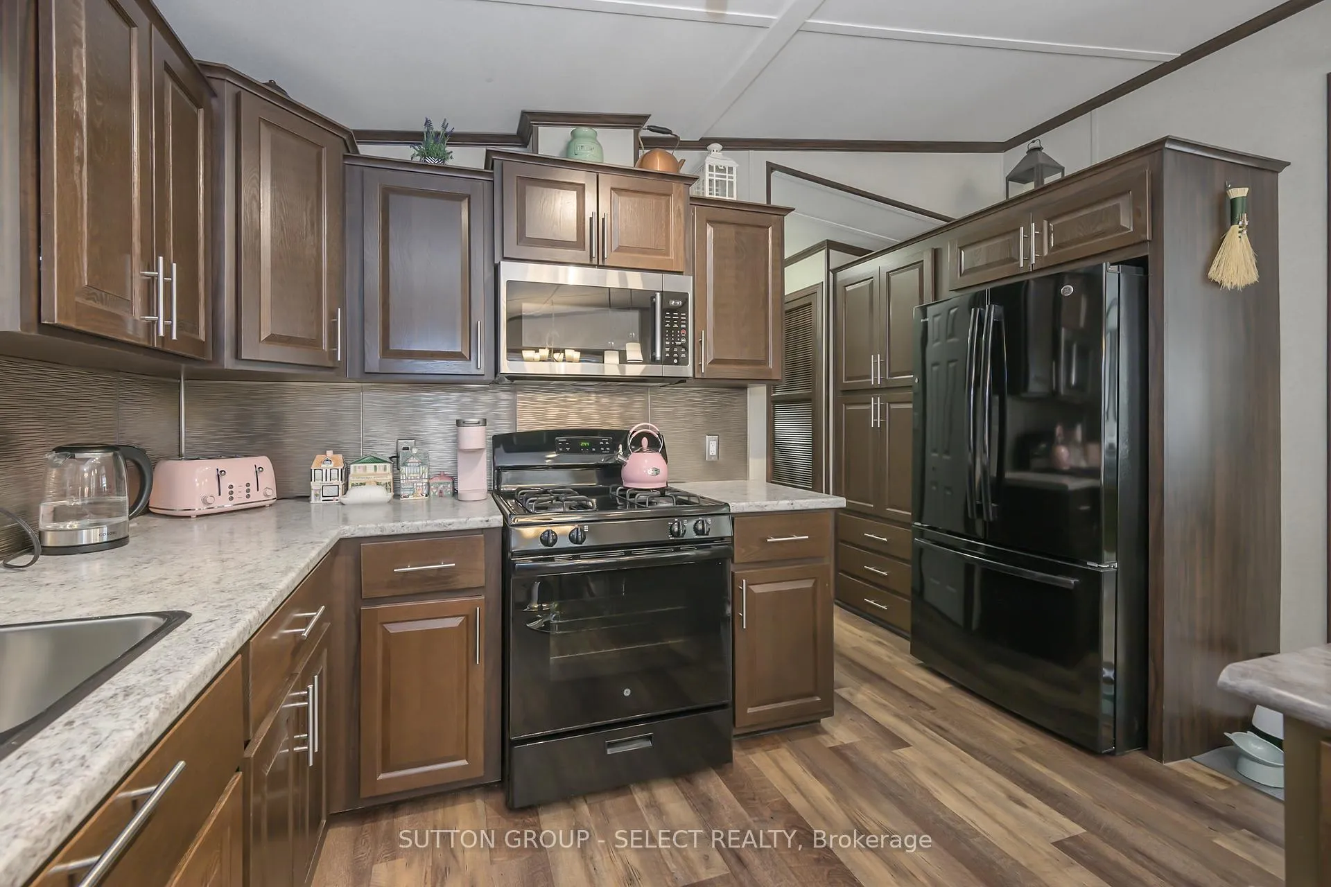 Photo 13 of Unit 31, 22790 Amiens Road, Middlesex Centre, Rural Middlesex Centre — HOMEH