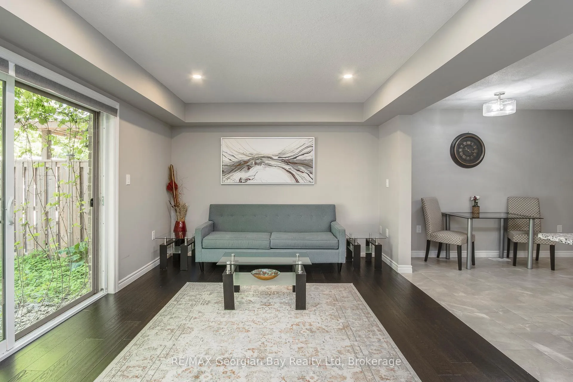 Photo 10 of 956 Cook Drive, Midland — HOMEH