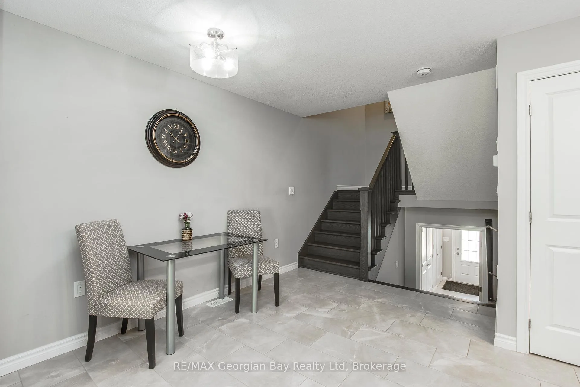 Photo 12 of 956 Cook Drive, Midland — HOMEH