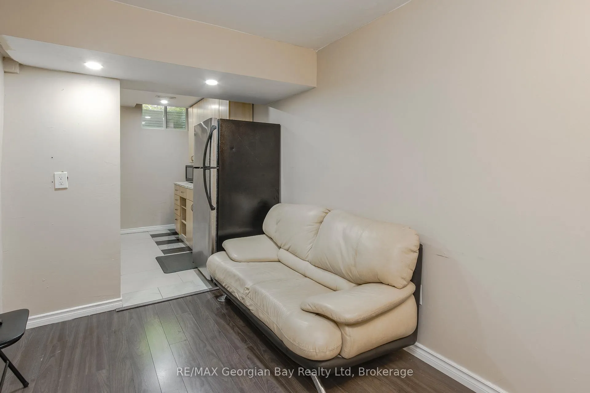 Photo 24 of 956 Cook Drive, Midland — HOMEH