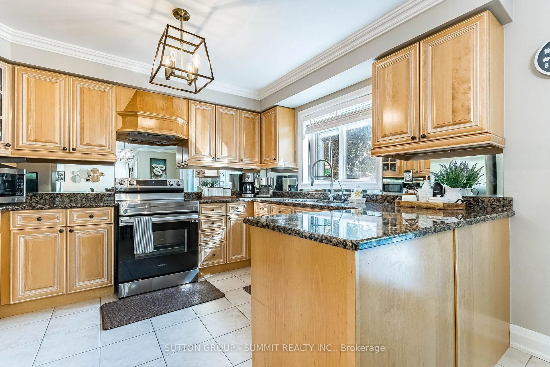 Photo 10 of 97 Grist Mill Drive, Halton Hills, Georgetown — HOMEH