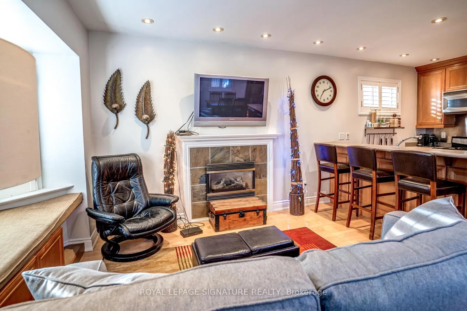 Photo 6 of Unit Main Fl, 33 Athlone Road, Toronto, East York — HOMEH