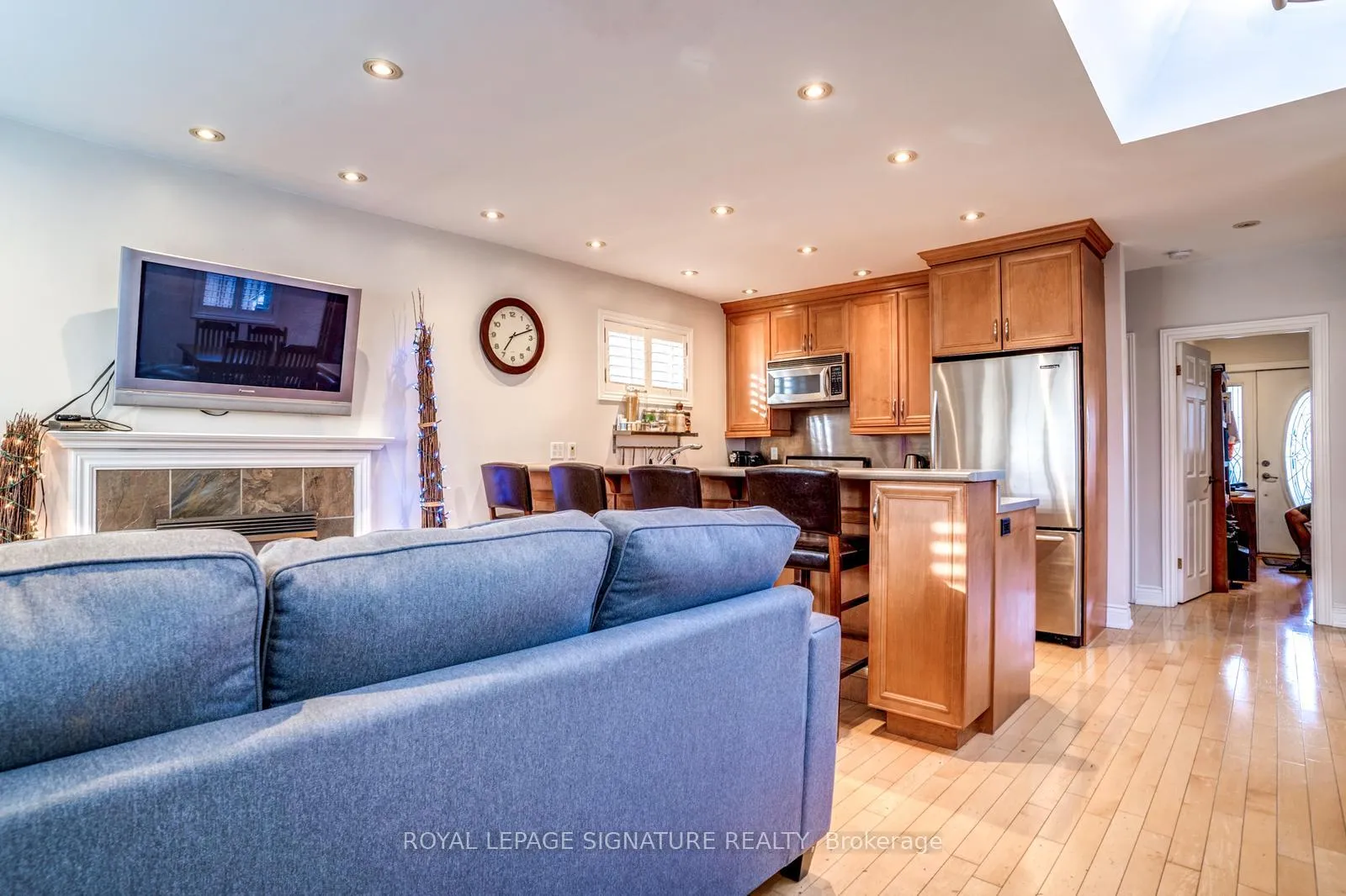 Photo 7 of Unit Main Fl, 33 Athlone Road, Toronto, East York — HOMEH