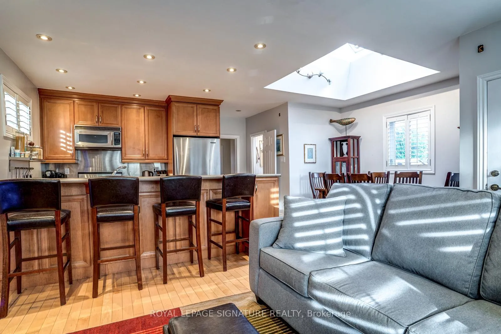 Photo 9 of Unit Main Fl, 33 Athlone Road, Toronto, East York — HOMEH