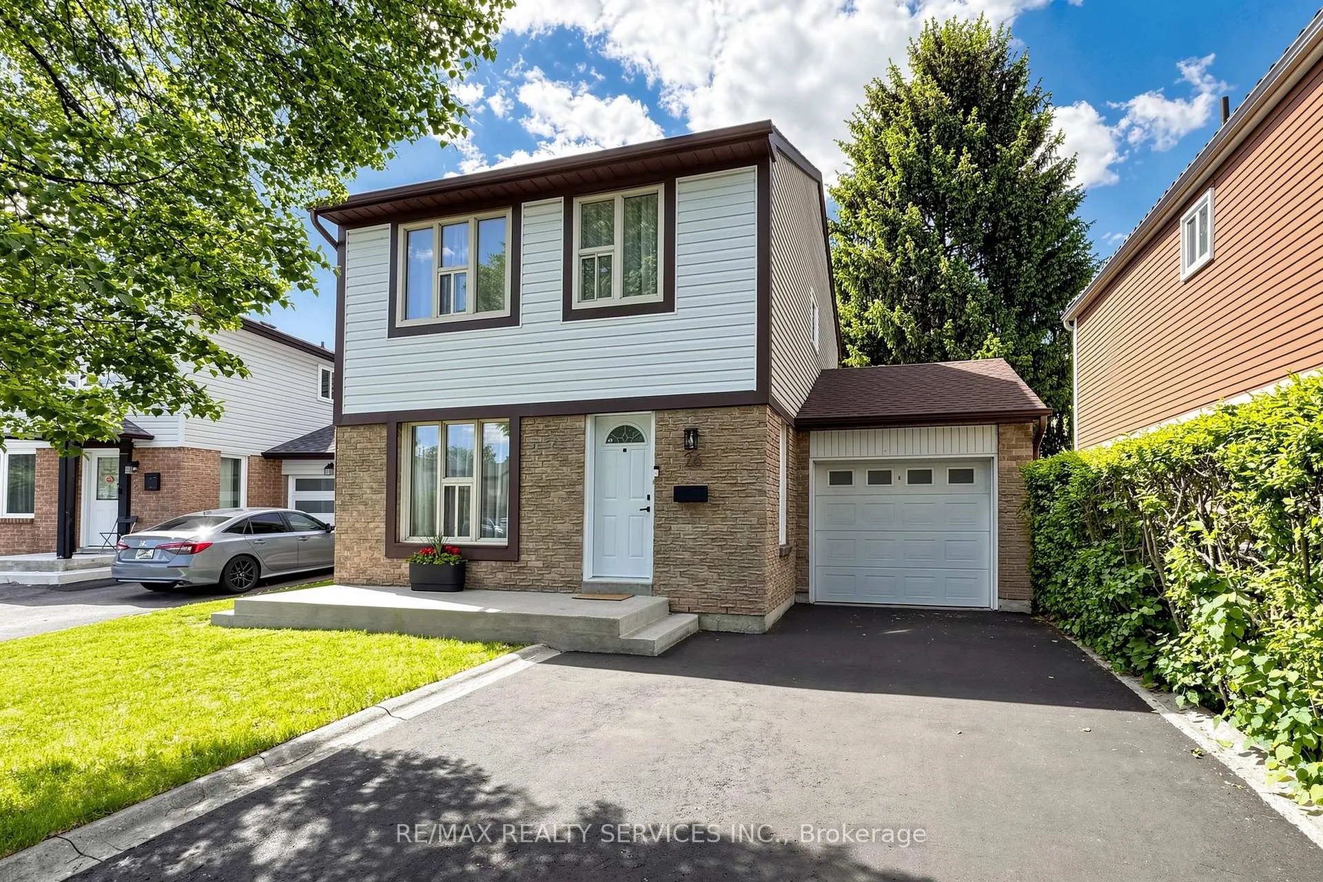 Photo 1 of 26 Mayfair Crescent, Brampton, Central Park — HOMEH