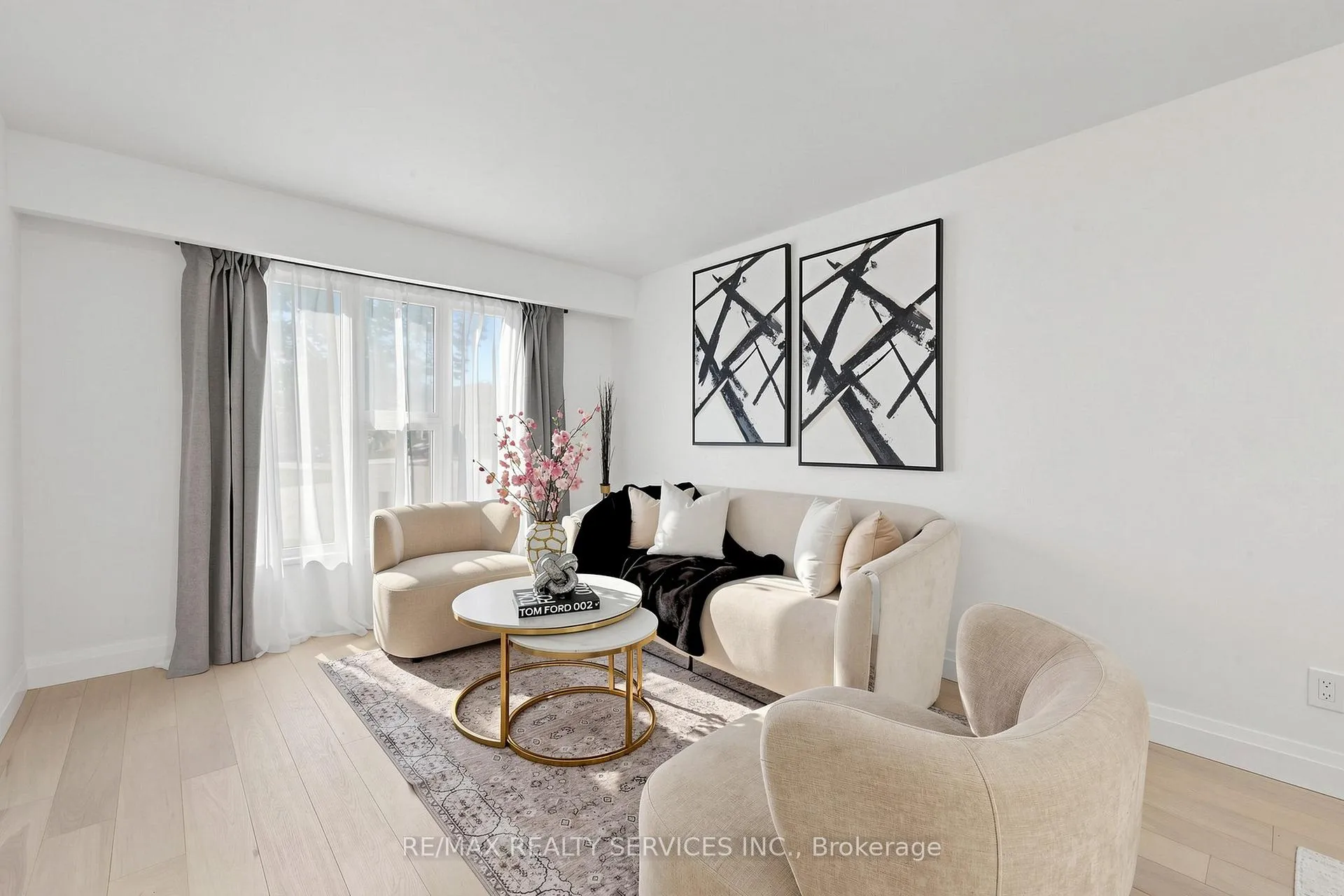 Photo 5 of 26 Mayfair Crescent, Brampton, Central Park — HOMEH