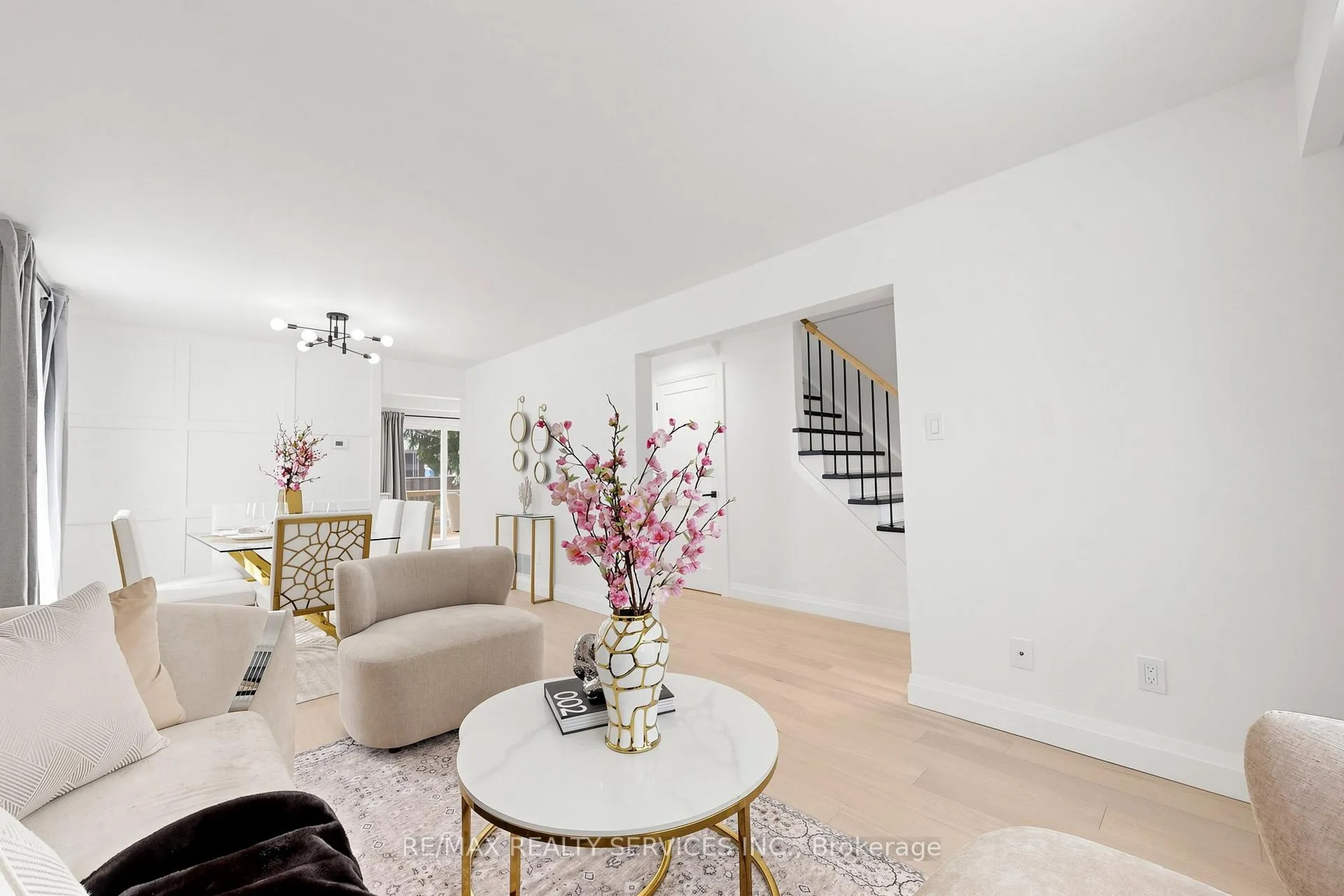 Photo 7 of 26 Mayfair Crescent, Brampton, Central Park — HOMEH