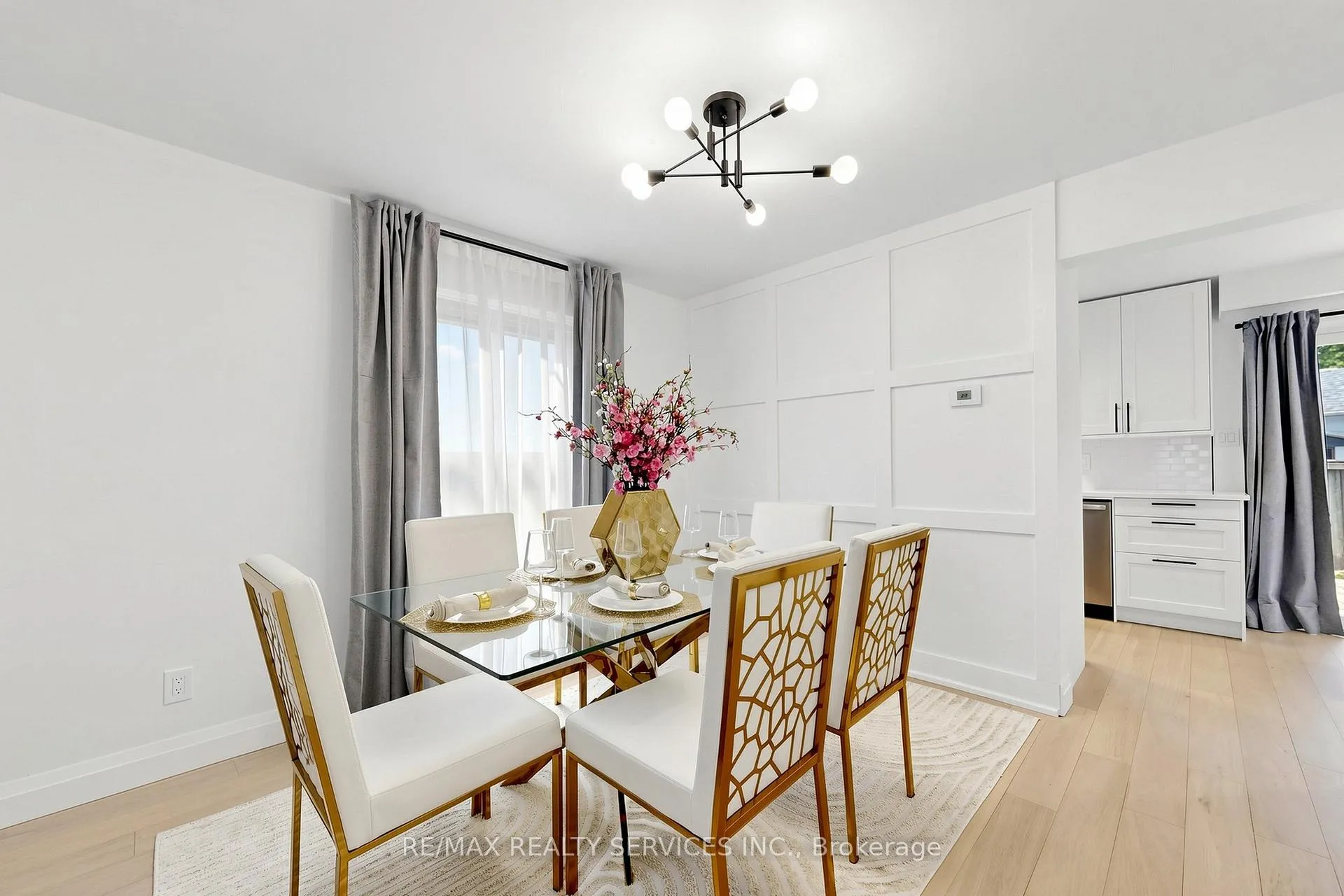 Photo 8 of 26 Mayfair Crescent, Brampton, Central Park — HOMEH