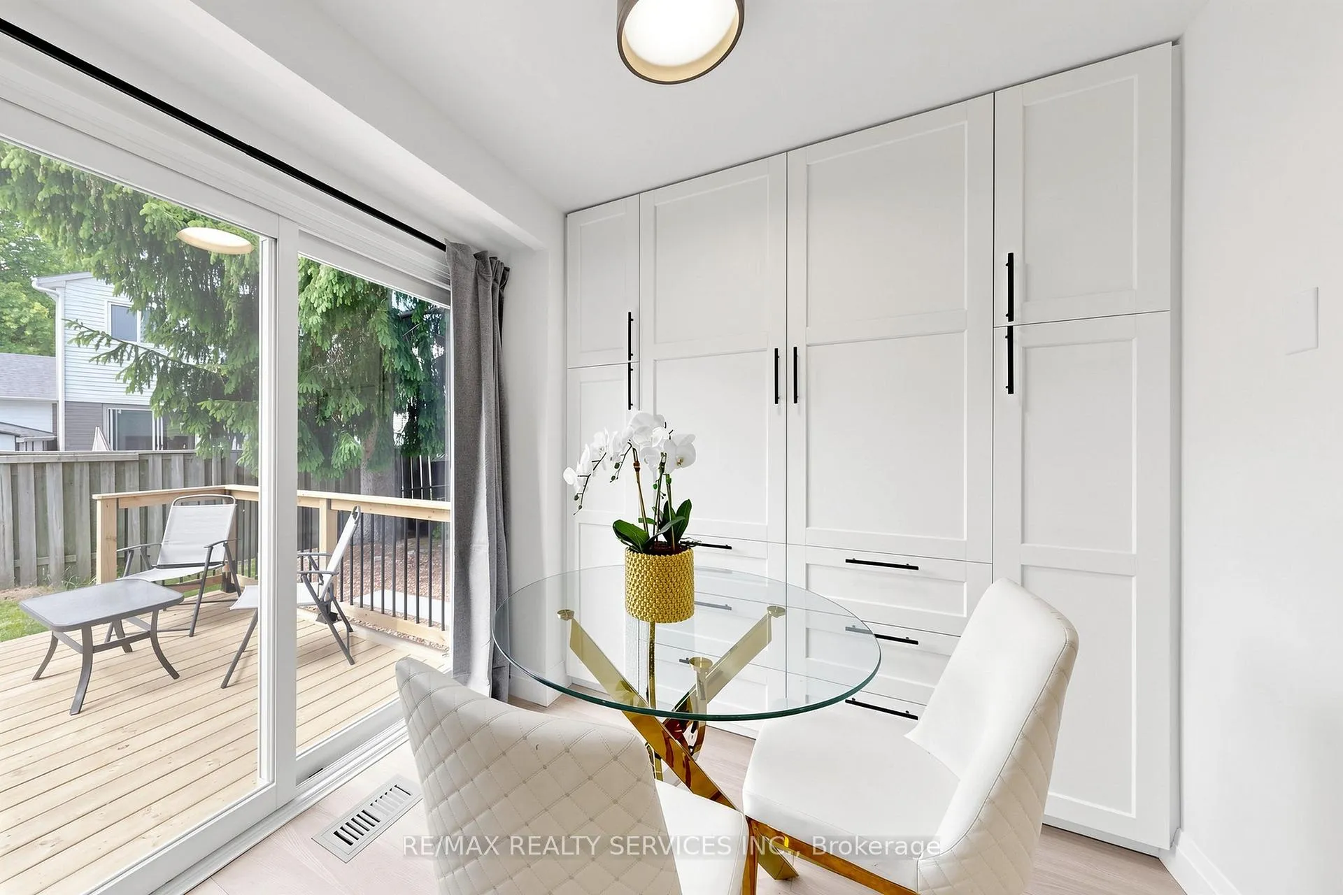 Photo 14 of 26 Mayfair Crescent, Brampton, Central Park — HOMEH
