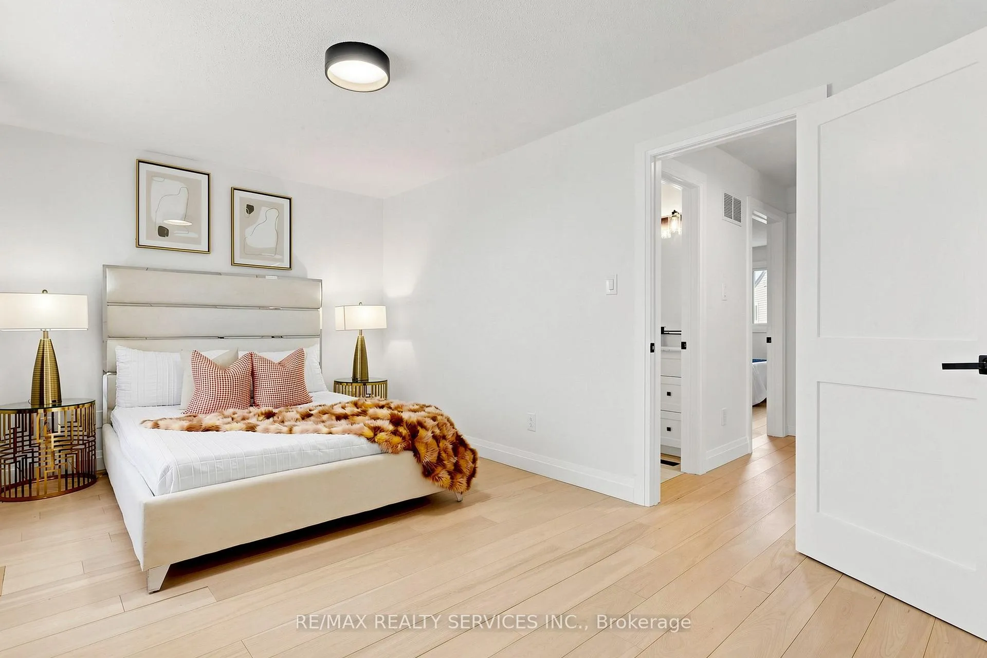 Photo 21 of 26 Mayfair Crescent, Brampton, Central Park — HOMEH