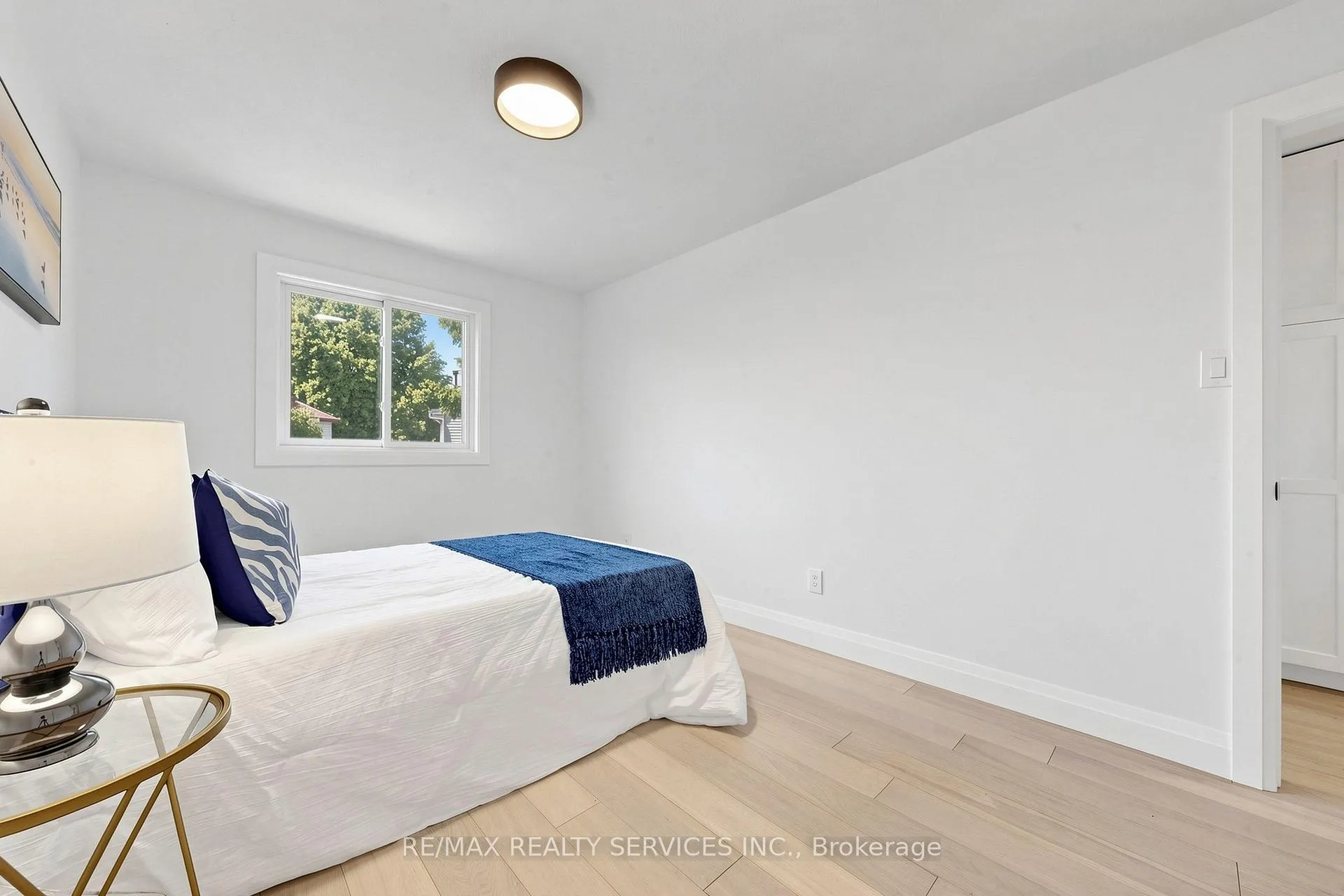 Photo 25 of 26 Mayfair Crescent, Brampton, Central Park — HOMEH